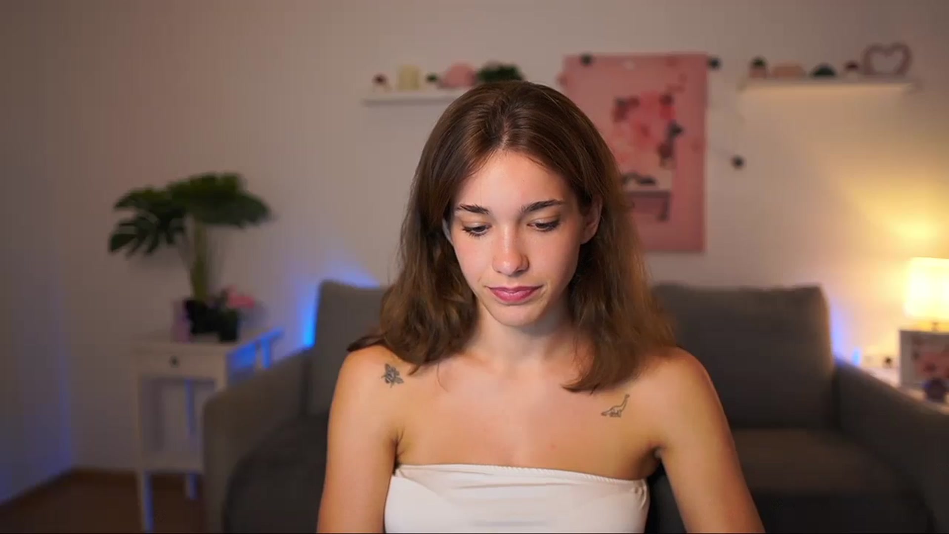 Gallery image thumbnail from Kissiecat's myfreecams stream on, 08/20/2025, 15:44 image 4 of 20