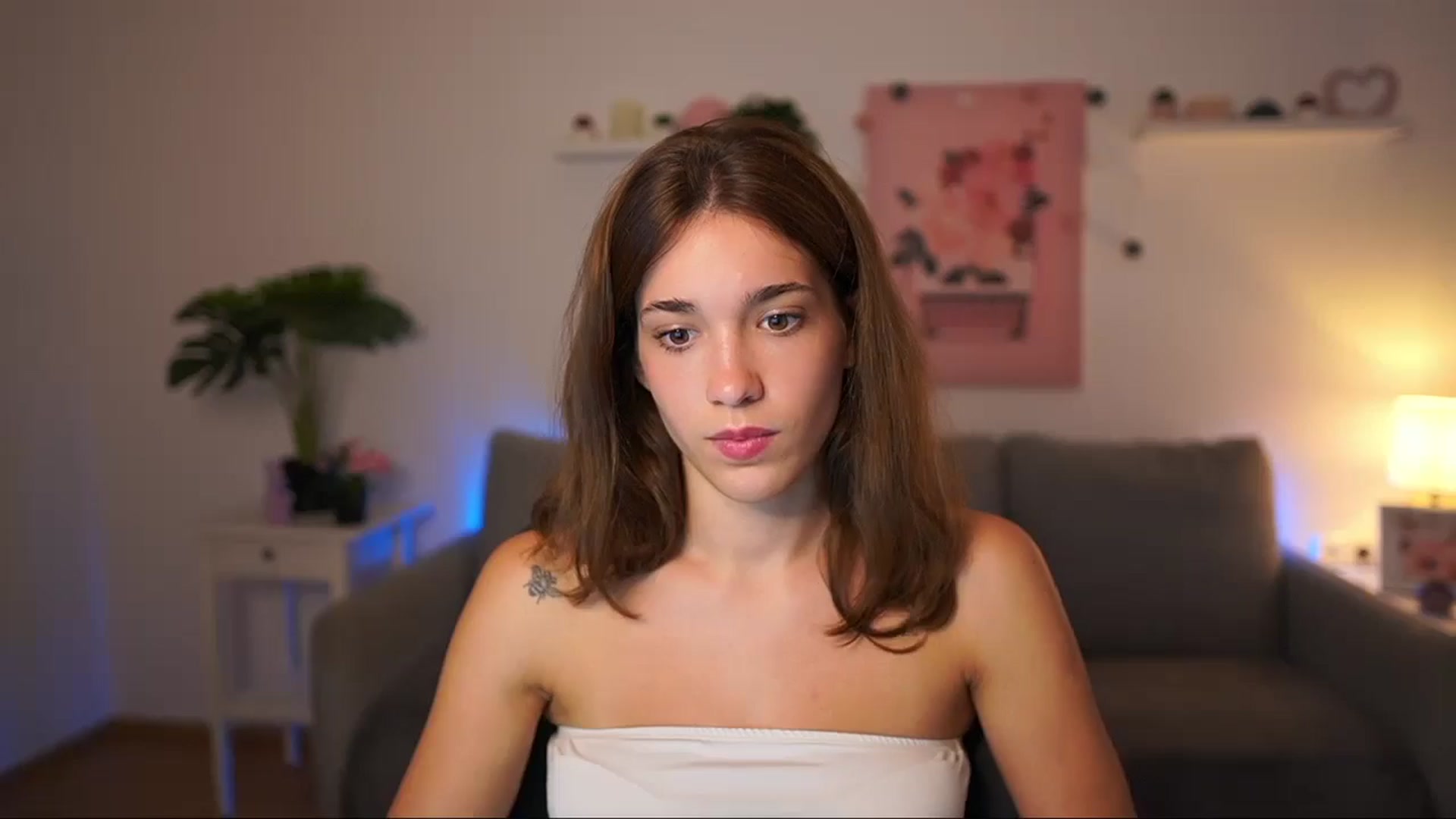 Gallery image thumbnail from Kissiecat's myfreecams stream on, 08/20/2025, 15:44 image 11 of 20