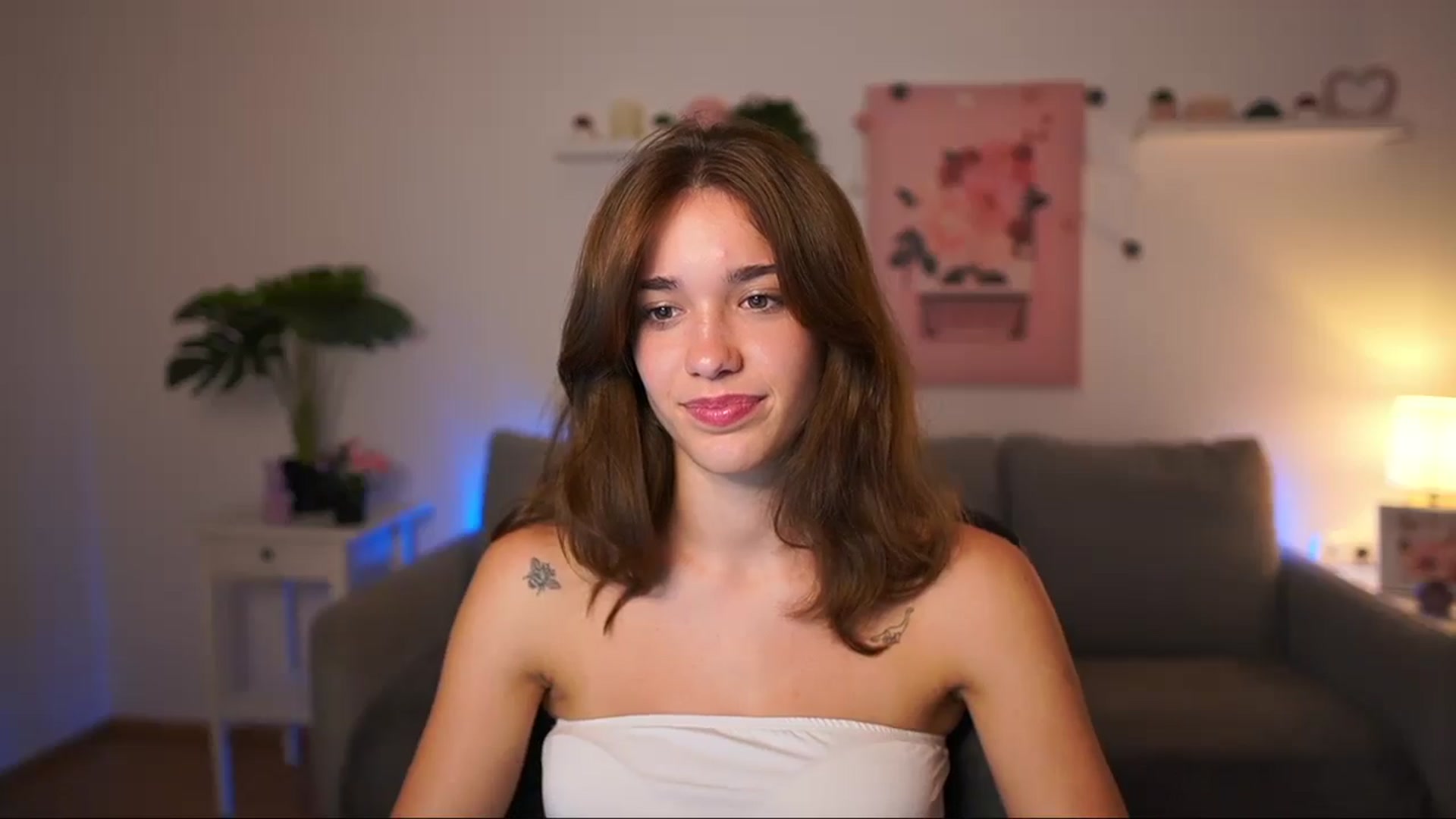Gallery image thumbnail from Kissiecat's myfreecams stream on, 08/20/2025, 16:49 image 12 of 20