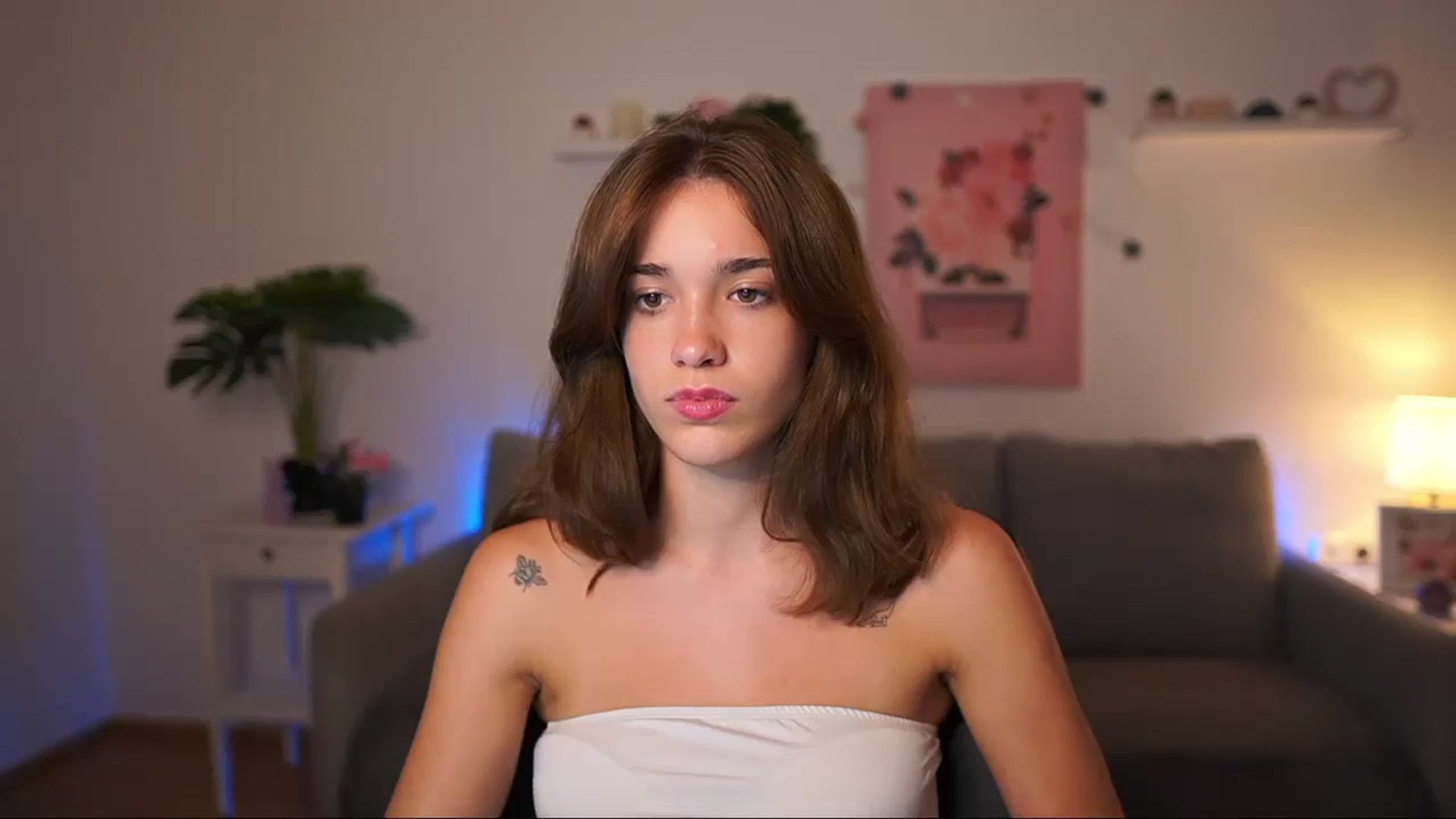 Gallery image thumbnail from Kissiecat's myfreecams stream on, 08/20/2025, 16:49 image 8 of 20