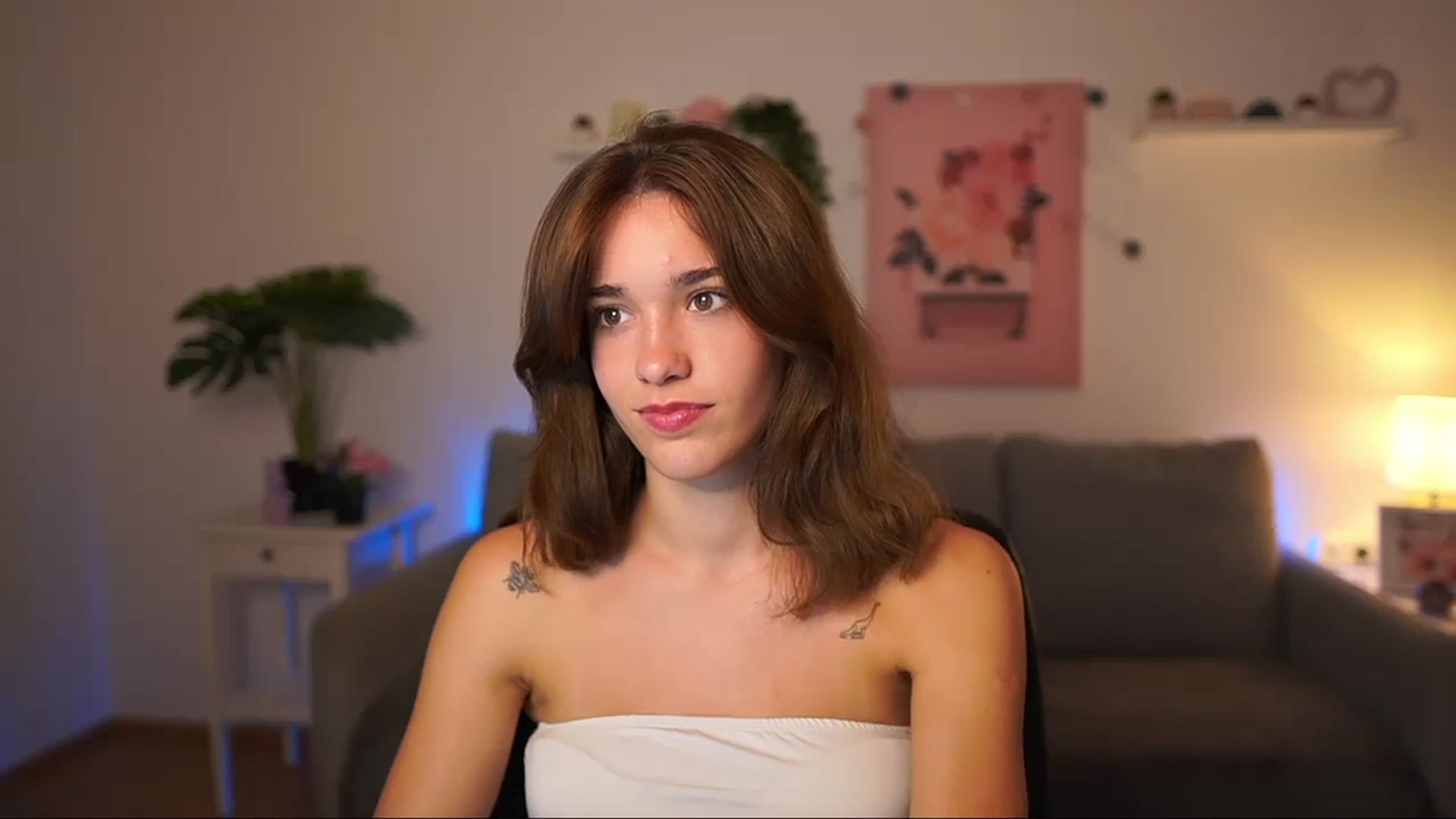 Gallery image thumbnail from Kissiecat's myfreecams stream on, 08/20/2025, 16:49 image 5 of 20