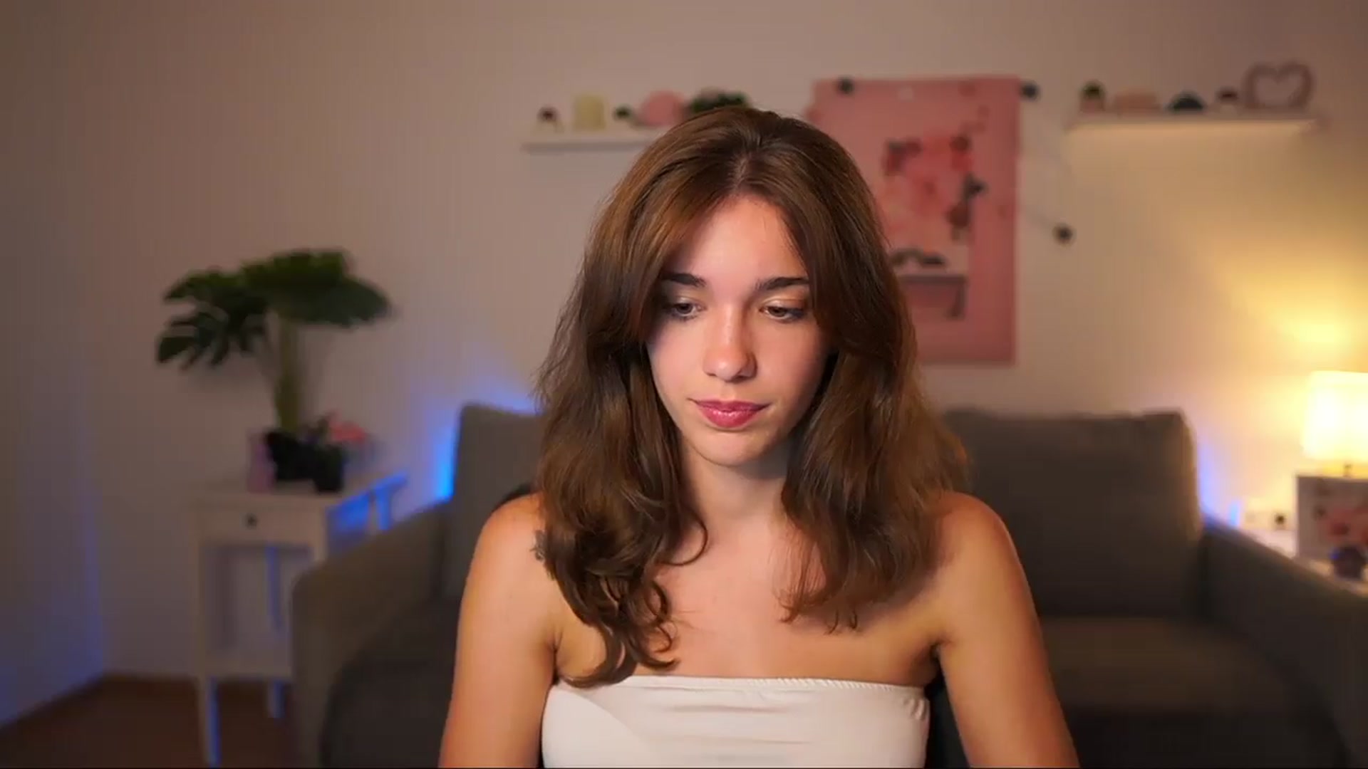Gallery image thumbnail from Kissiecat's myfreecams stream on, 08/20/2025, 17:56 image 8 of 20
