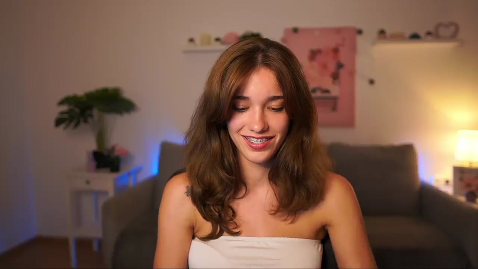 Gallery image thumbnail from Kissiecat's myfreecams stream on, 08/20/2025, 17:56 image 9 of 20