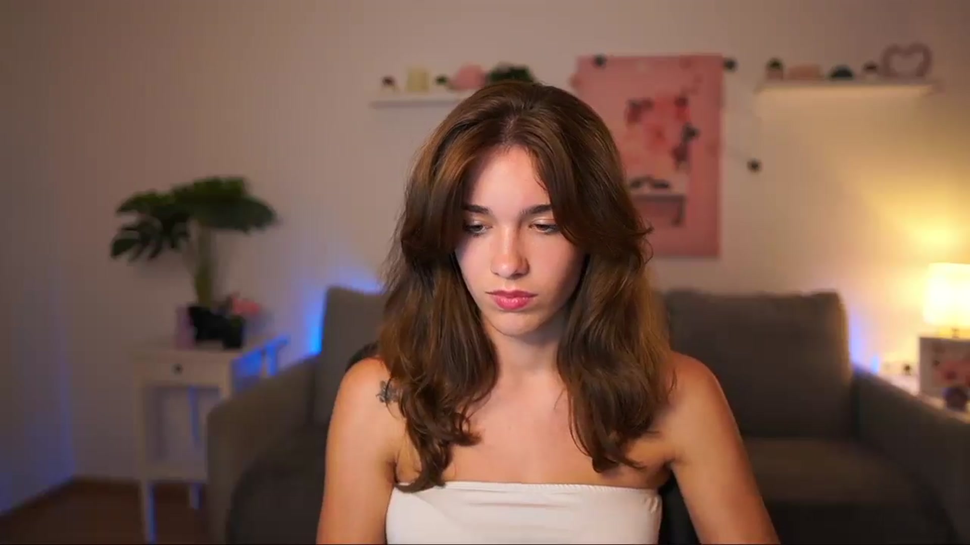 Gallery image thumbnail from Kissiecat's myfreecams stream on, 08/20/2025, 17:56 image 13 of 20