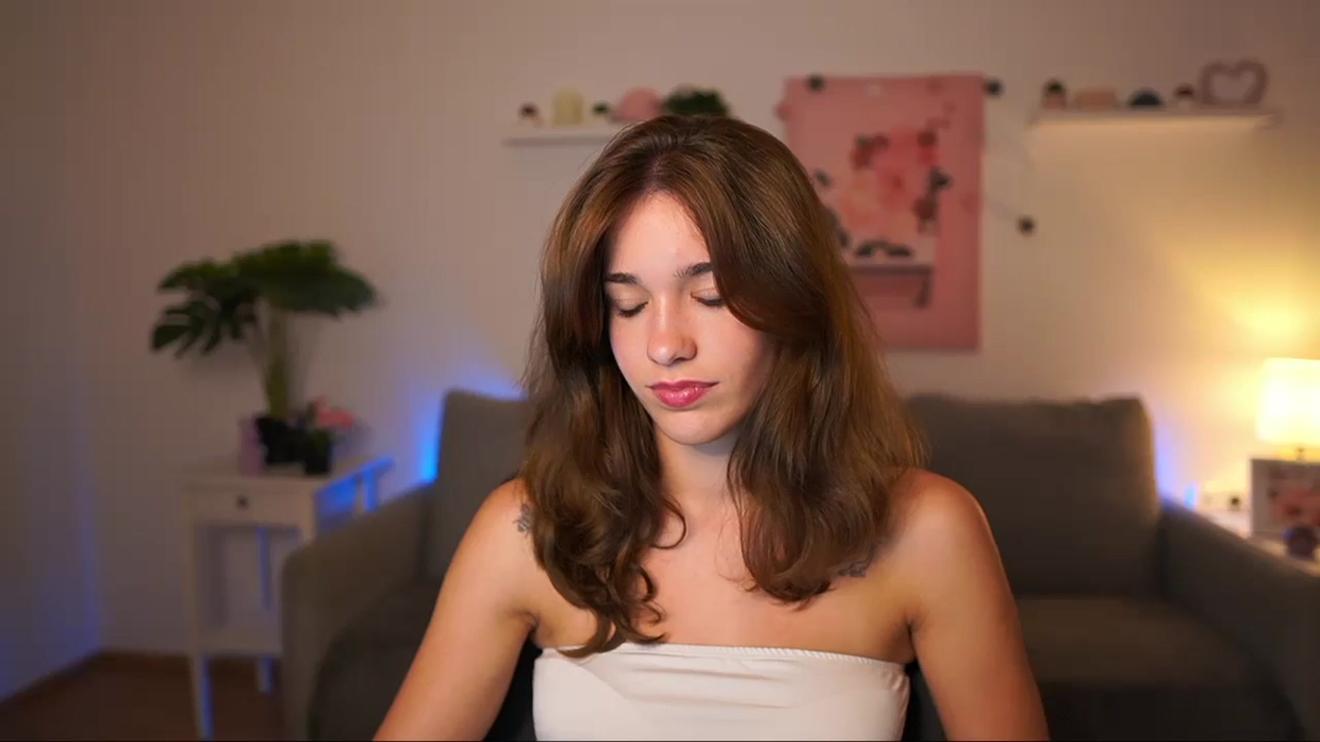 Gallery image thumbnail from Kissiecat's myfreecams stream on, 08/20/2025, 17:56 image 10 of 20
