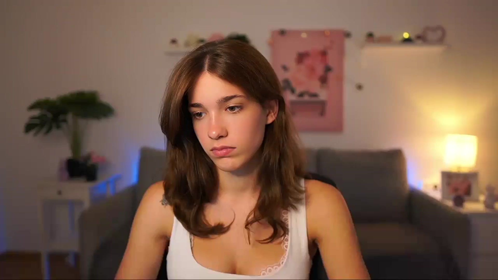 Gallery image thumbnail from Kissiecat's myfreecams stream on, 08/25/2025, 13:45 image 17 of 20