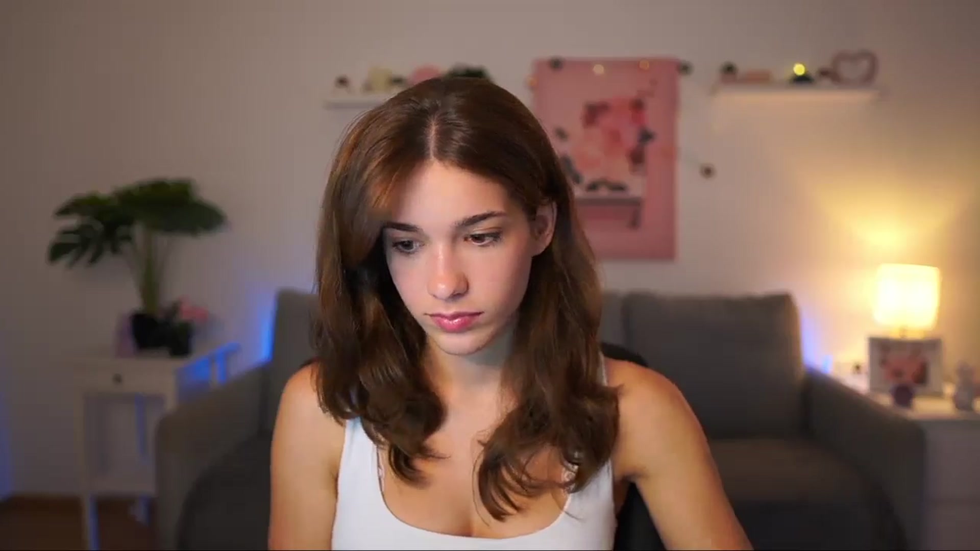 Gallery image thumbnail from Kissiecat's myfreecams stream on, 08/25/2025, 13:45 image 3 of 20