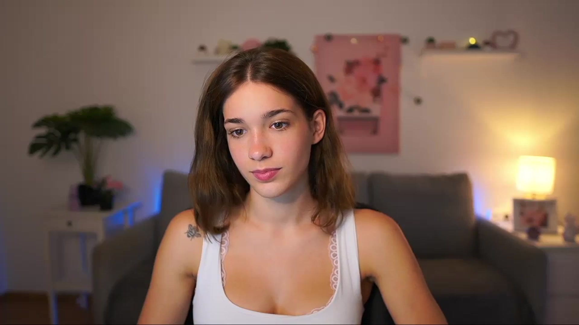 Gallery image thumbnail from Kissiecat's myfreecams stream on, 08/25/2025, 13:45 image 5 of 20