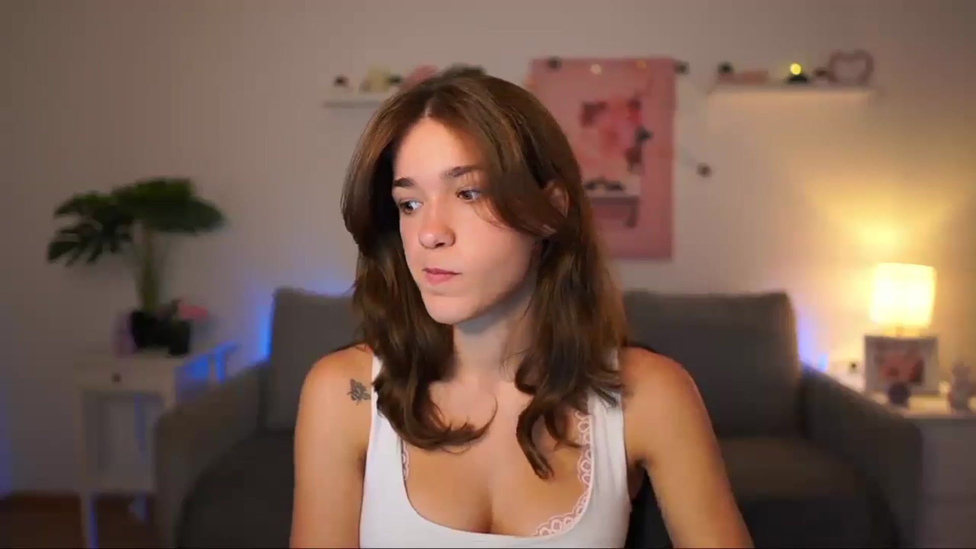 Gallery image thumbnail from Kissiecat's myfreecams stream on, 08/25/2025, 13:45 image 14 of 20