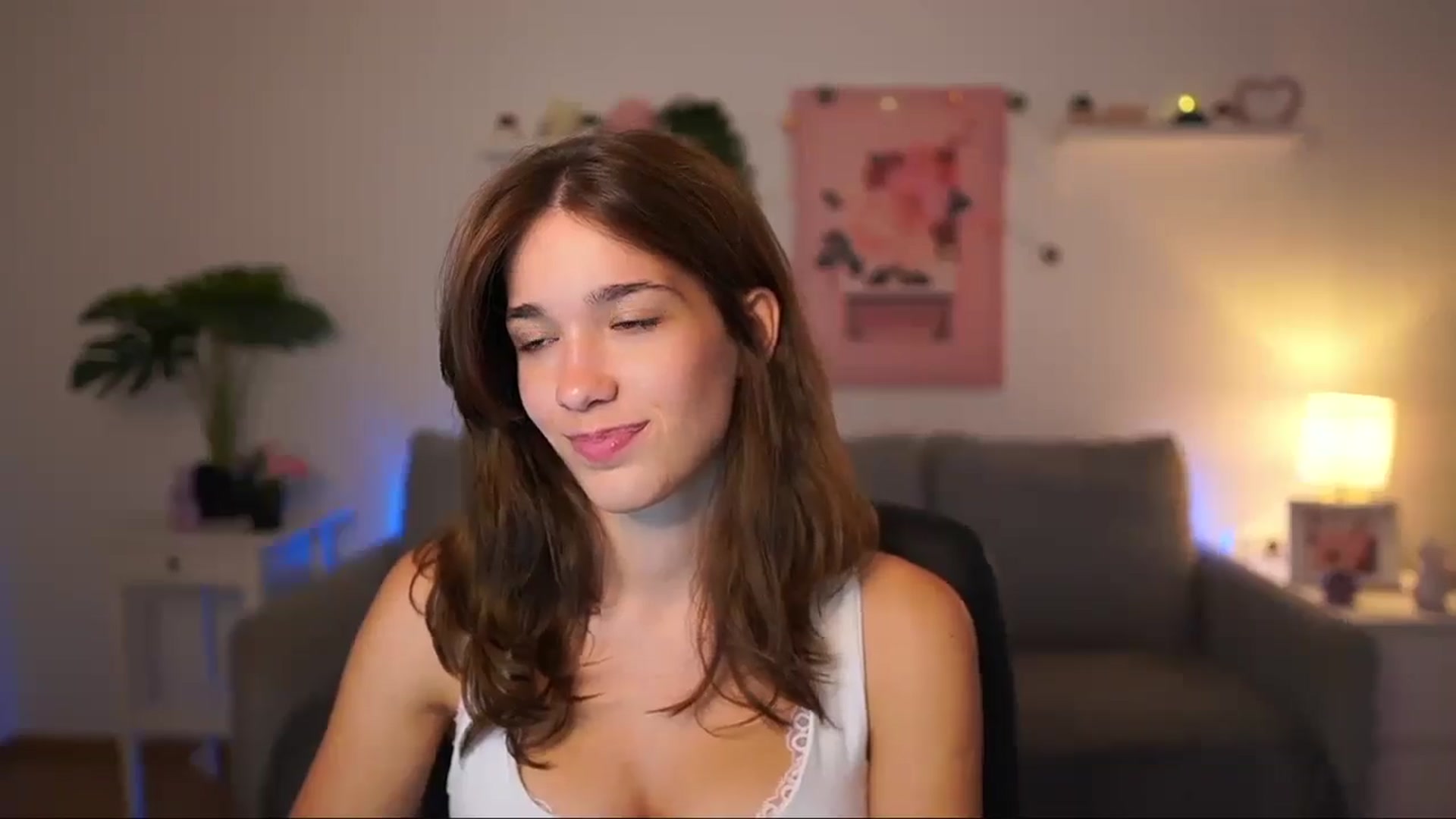 Gallery image thumbnail from Kissiecat's myfreecams stream on, 08/25/2025, 15:27 image 19 of 20