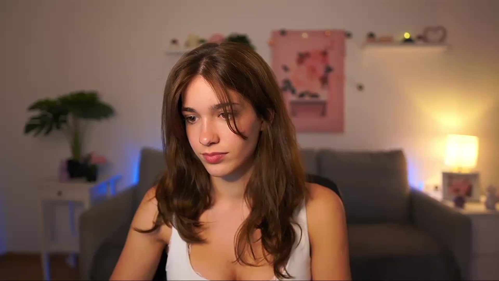 Gallery image thumbnail from Kissiecat's myfreecams stream on, 08/25/2025, 15:27 image 13 of 20