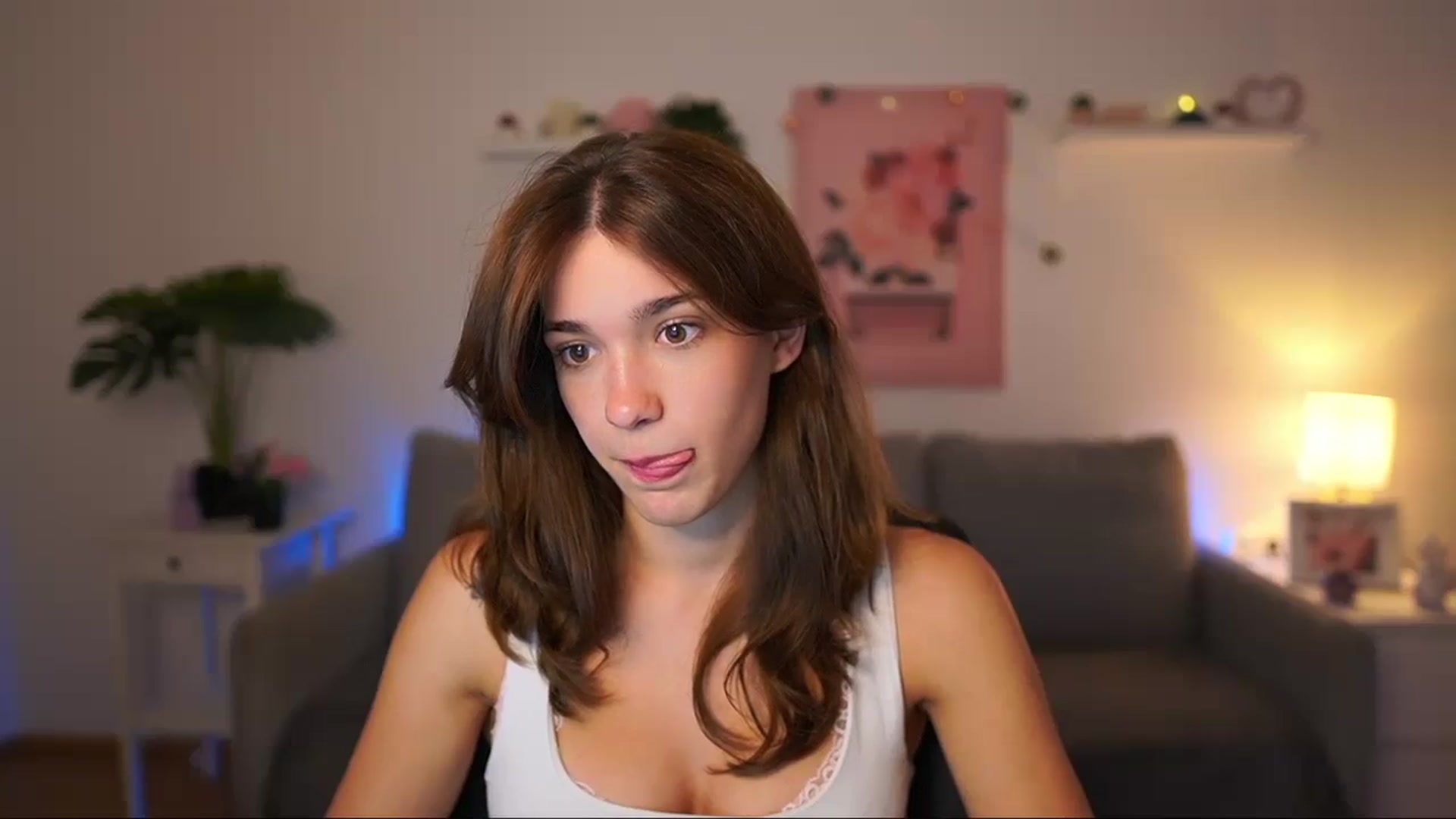 Gallery image thumbnail from Kissiecat's myfreecams stream on, 08/25/2025, 15:27 image 5 of 20