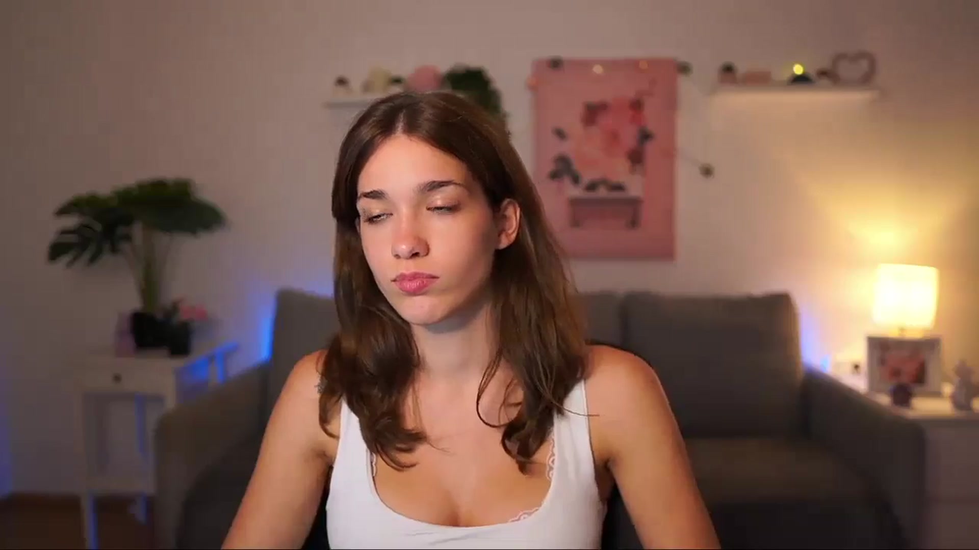 Gallery image thumbnail from Kissiecat's myfreecams stream on, 08/25/2025, 16:02 image 16 of 20