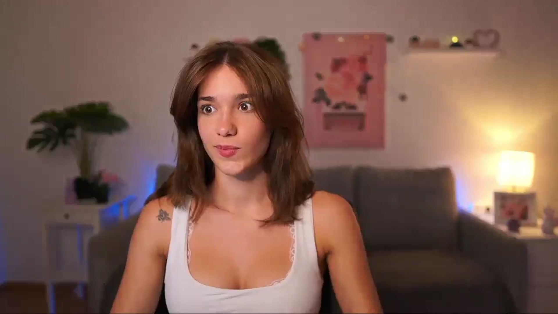 Gallery image thumbnail from Kissiecat's myfreecams stream on, 08/25/2025, 16:02 image 17 of 20