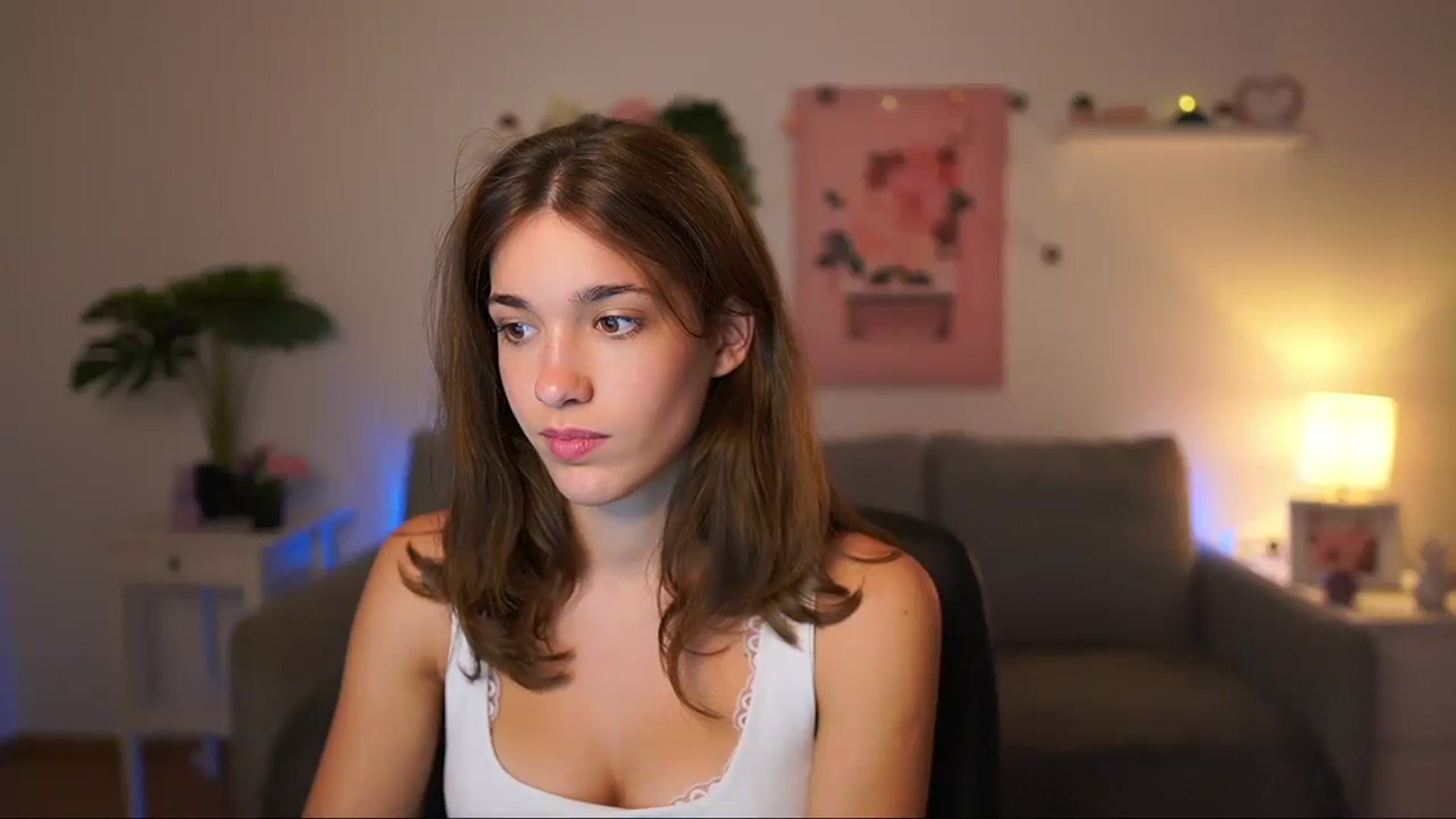Gallery image thumbnail from Kissiecat's myfreecams stream on, 08/25/2025, 16:18 image 16 of 20