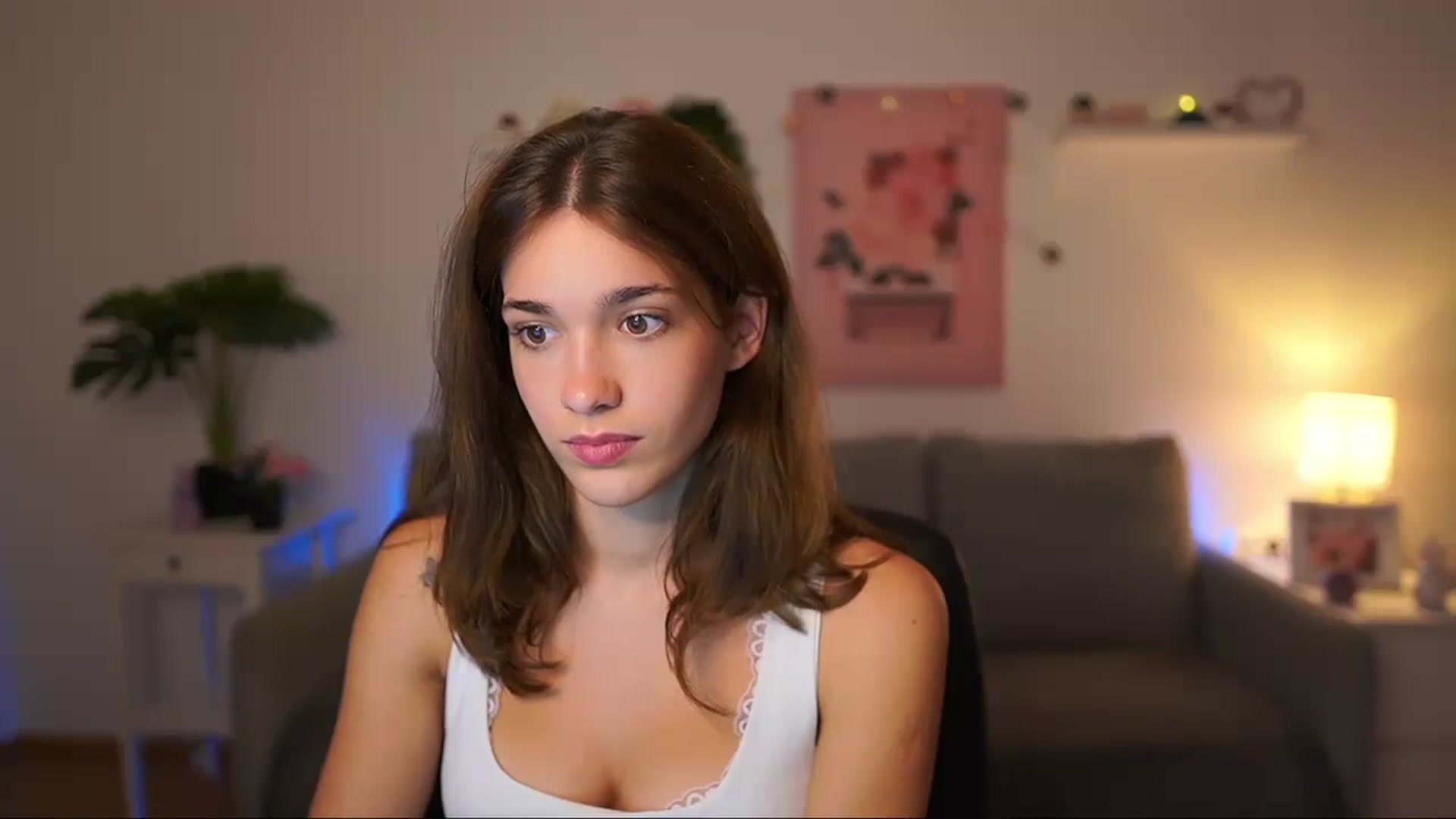 Gallery image thumbnail from Kissiecat's myfreecams stream on, 08/25/2025, 16:18 image 15 of 20