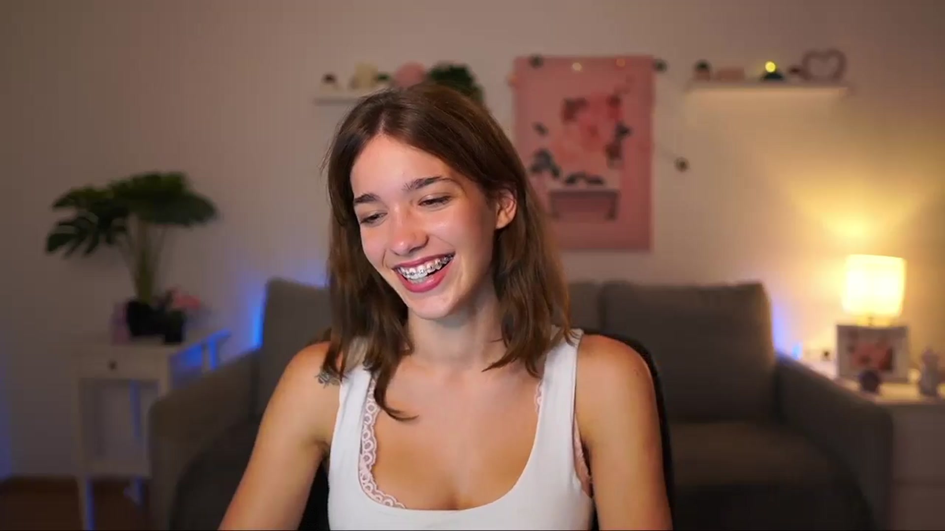 Gallery image thumbnail from Kissiecat's myfreecams stream on, 08/25/2025, 17:03 image 5 of 20