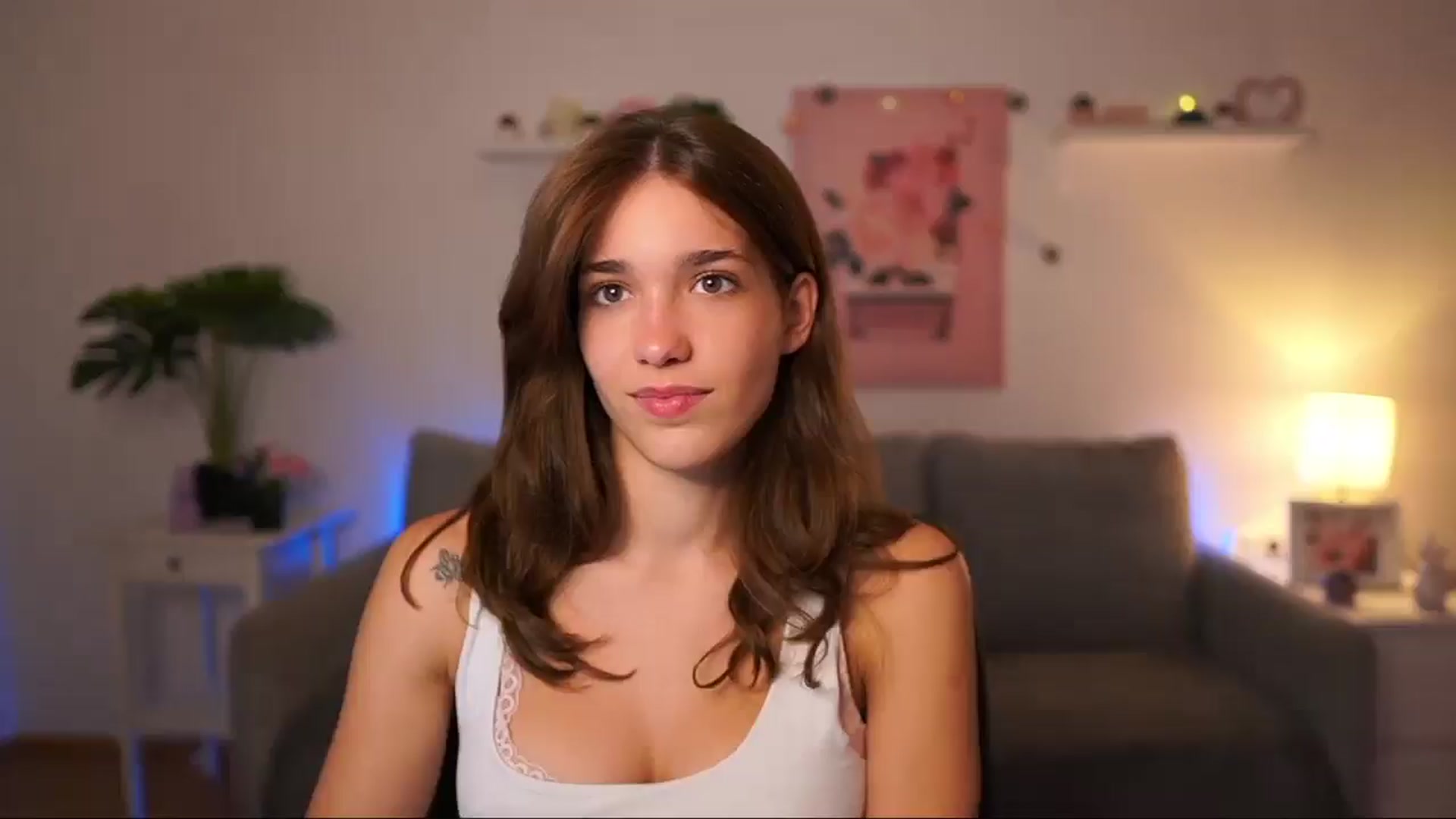 Gallery image thumbnail from Kissiecat's myfreecams stream on, 08/25/2025, 17:03 image 16 of 20