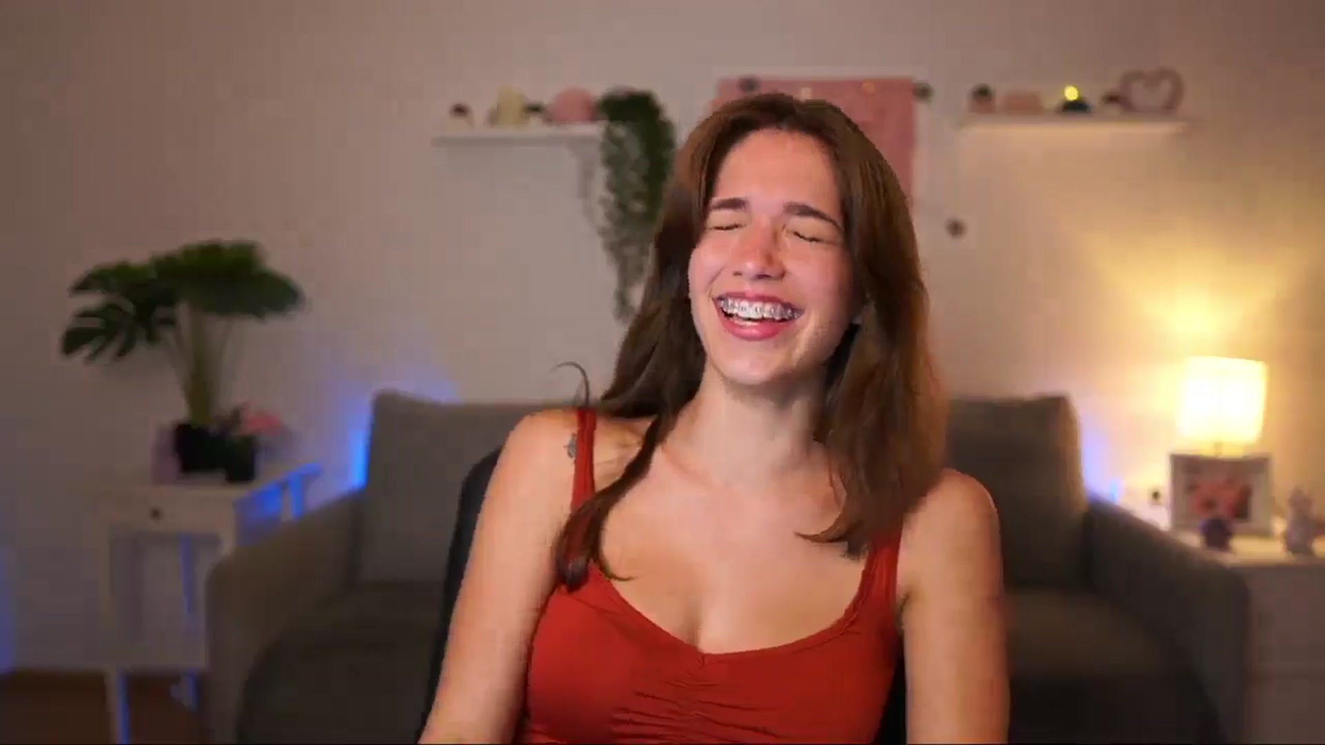 Gallery image thumbnail from Kissiecat's myfreecams stream on, 08/26/2025, 18:11 image 18 of 20