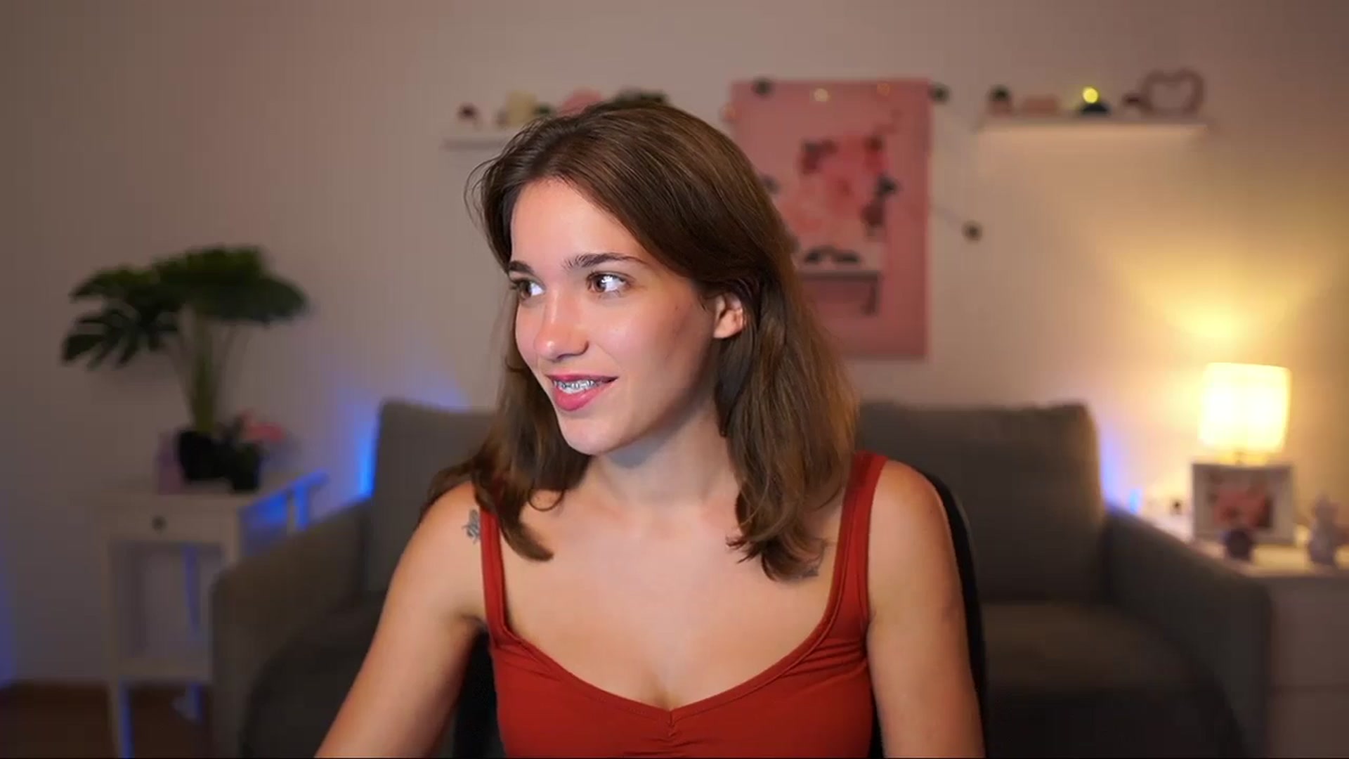 Gallery image thumbnail from Kissiecat's myfreecams stream on, 08/26/2025, 18:11 image 13 of 20