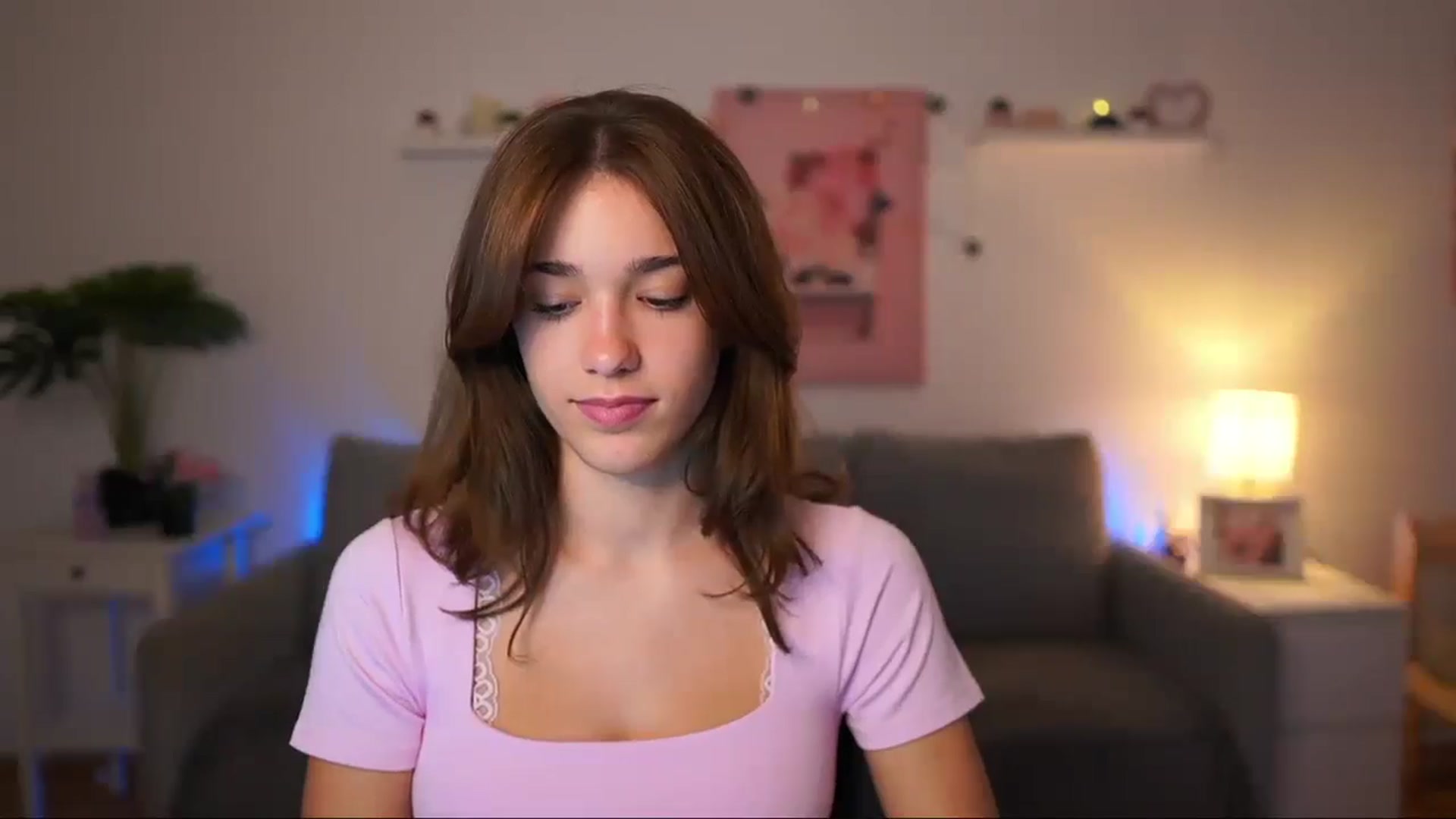 Gallery image thumbnail from Kissiecat's myfreecams stream on, 08/27/2025, 15:09 image 16 of 20