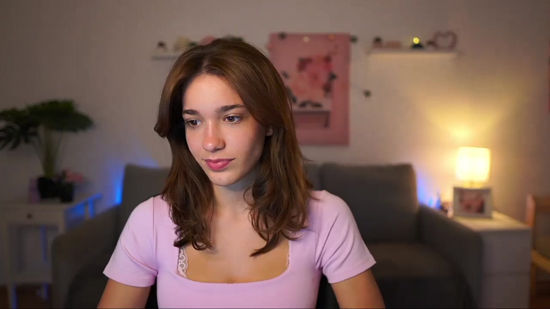 Gallery image thumbnail from Kissiecat's myfreecams stream on, 08/27/2025, 15:09 image 7 of 20