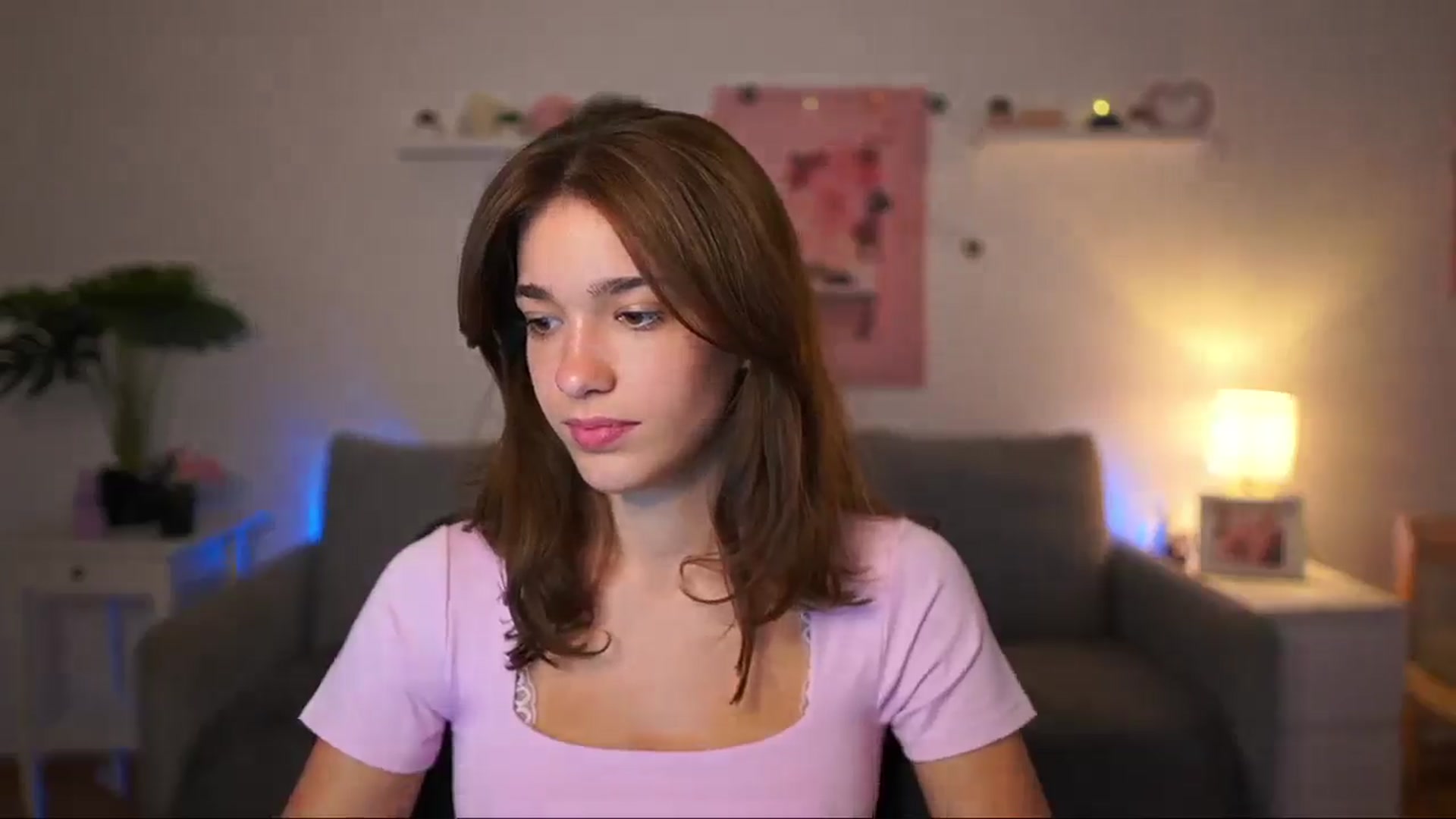 Gallery image thumbnail from Kissiecat's myfreecams stream on, 08/27/2025, 15:09 image 10 of 20