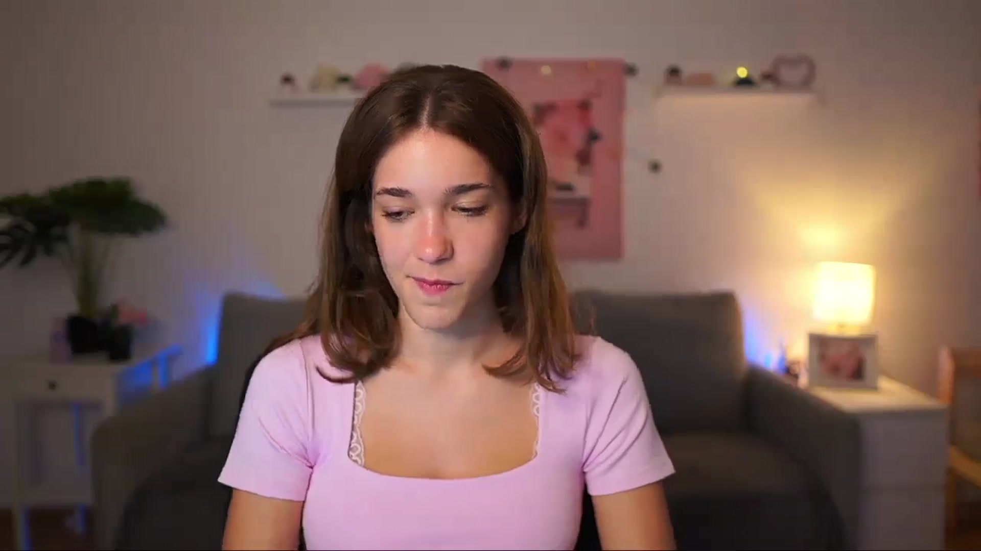 Gallery image thumbnail from Kissiecat's myfreecams stream on, 08/27/2025, 15:09 image 4 of 20