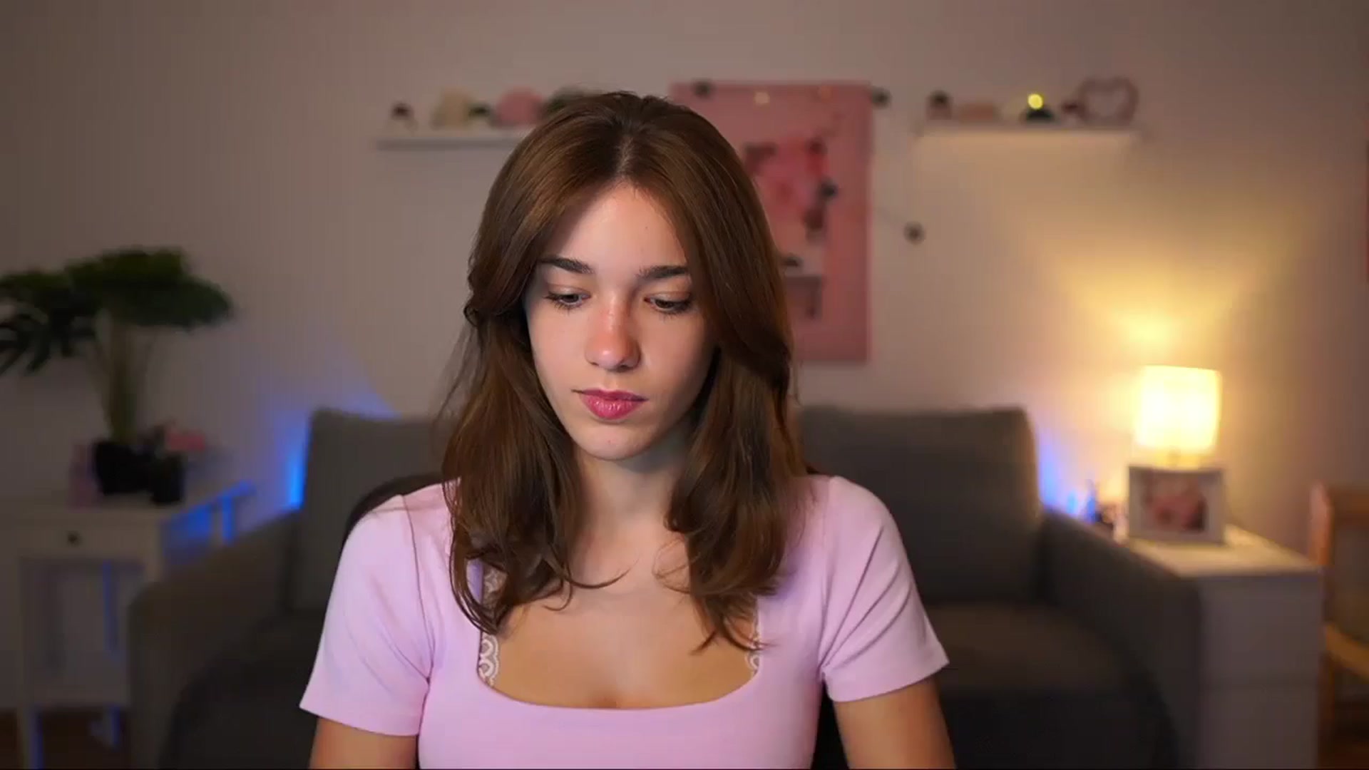 Gallery image thumbnail from Kissiecat's myfreecams stream on, 08/27/2025, 15:52 image 6 of 20