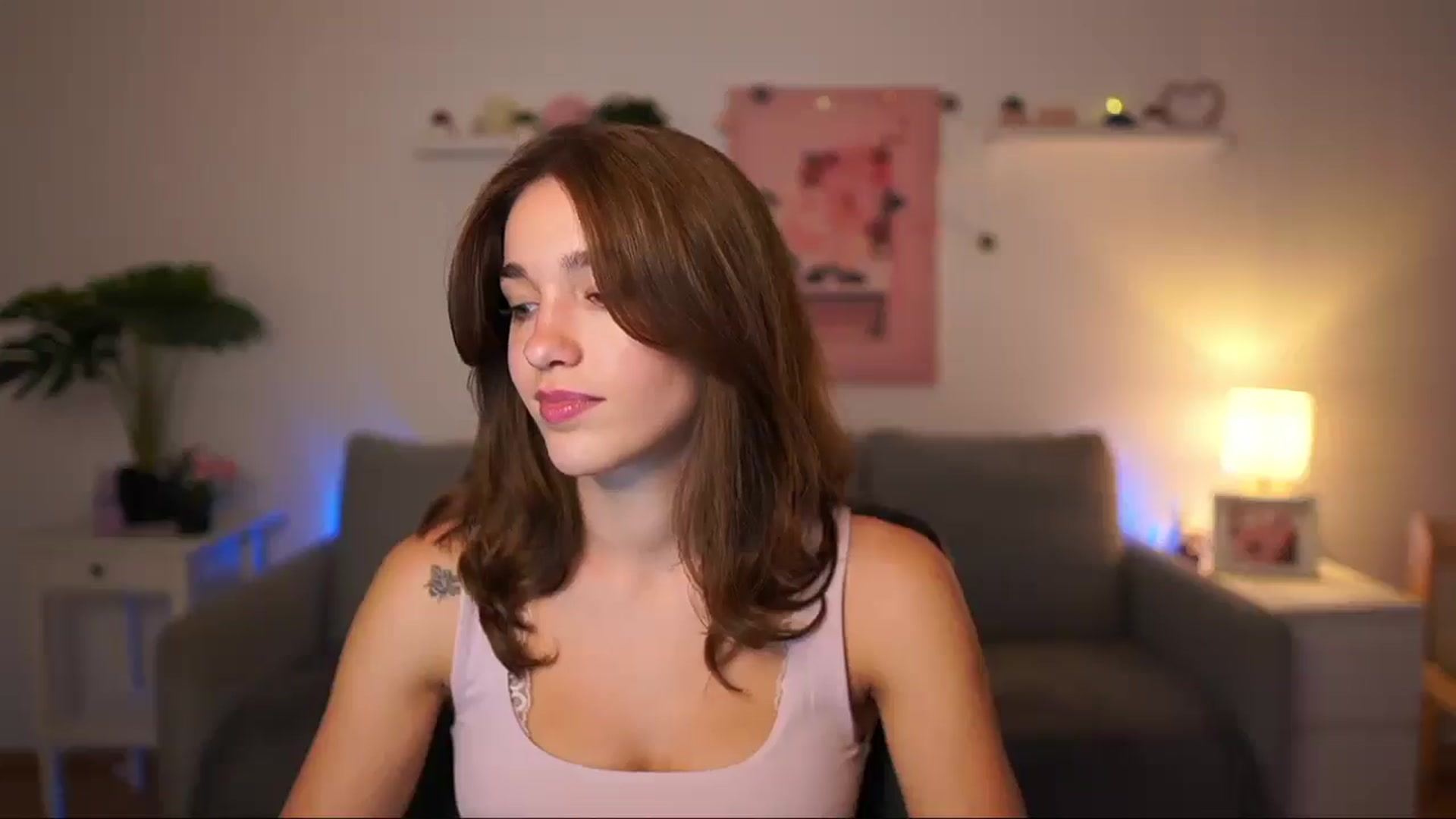 Gallery image thumbnail from Kissiecat's myfreecams stream on, 08/28/2025, 13:59 image 12 of 20
