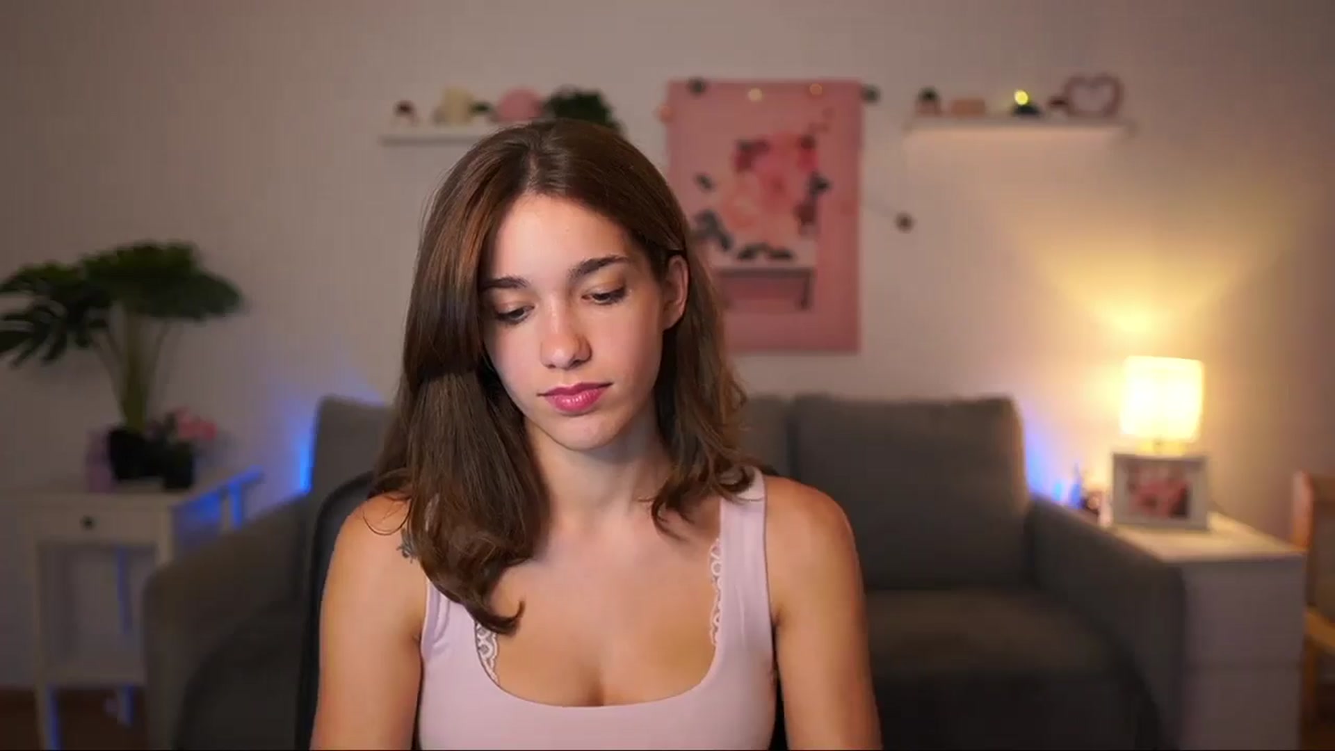 Gallery image thumbnail from Kissiecat's myfreecams stream on, 08/28/2025, 13:59 image 9 of 20
