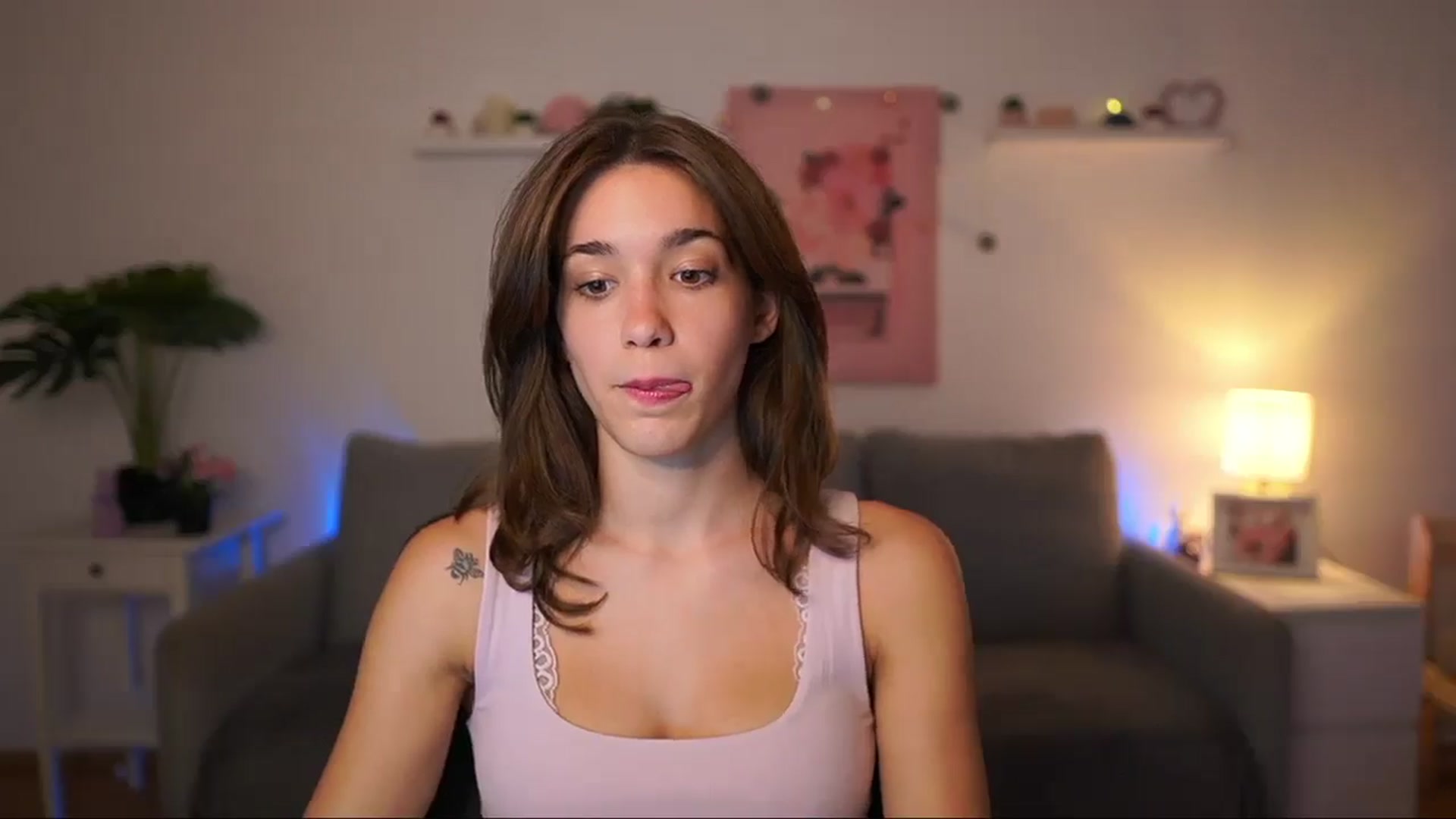 Gallery image thumbnail from Kissiecat's myfreecams stream on, 08/28/2025, 13:59 image 14 of 20