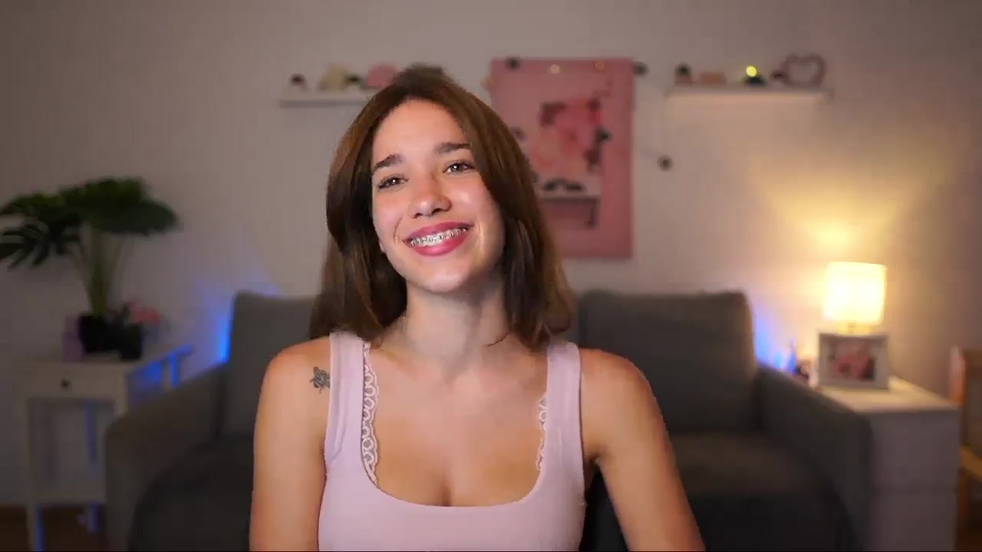 Gallery image thumbnail from Kissiecat's myfreecams stream on, 08/28/2025, 13:59 image 6 of 20