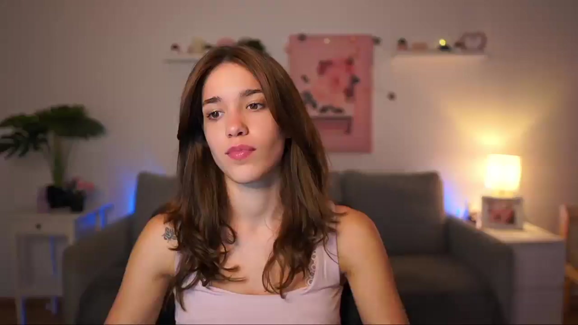 Gallery image thumbnail from Kissiecat's myfreecams stream on, 08/28/2025, 14:25 image 4 of 20