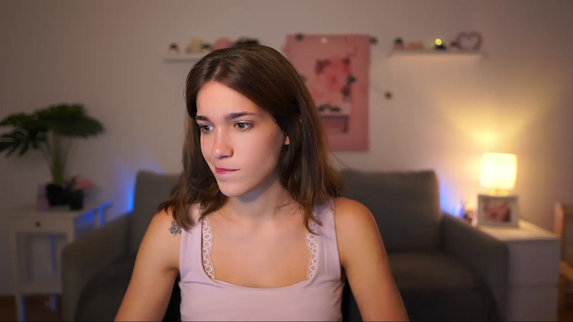 Gallery image thumbnail from Kissiecat's myfreecams stream on, 08/28/2025, 14:25 image 12 of 20