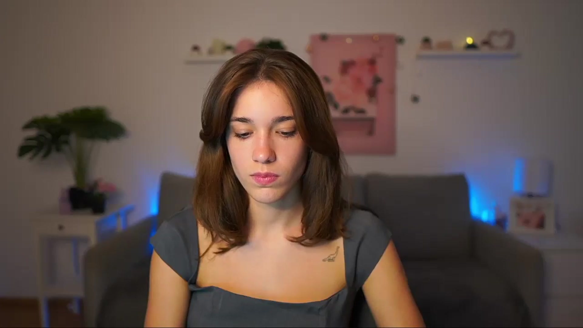Gallery image thumbnail from Kissiecat's myfreecams stream on, 08/29/2025, 14:04 image 7 of 20