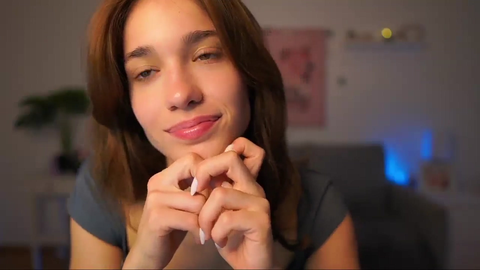 Gallery image thumbnail from Kissiecat's myfreecams stream on, 08/29/2025, 14:04 image 2 of 20