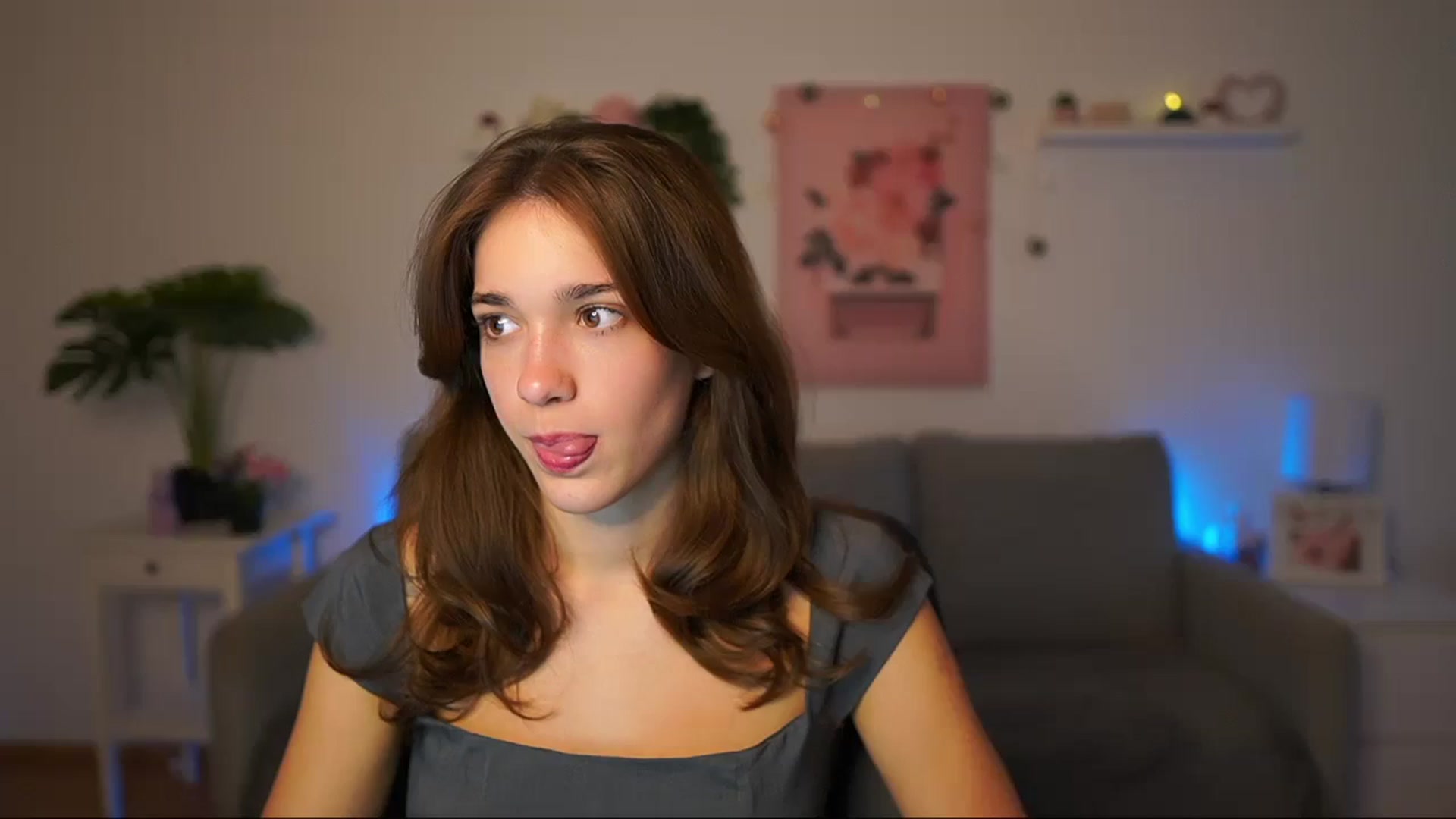 Gallery image thumbnail from Kissiecat's myfreecams stream on, 08/29/2025, 14:04 image 1 of 20