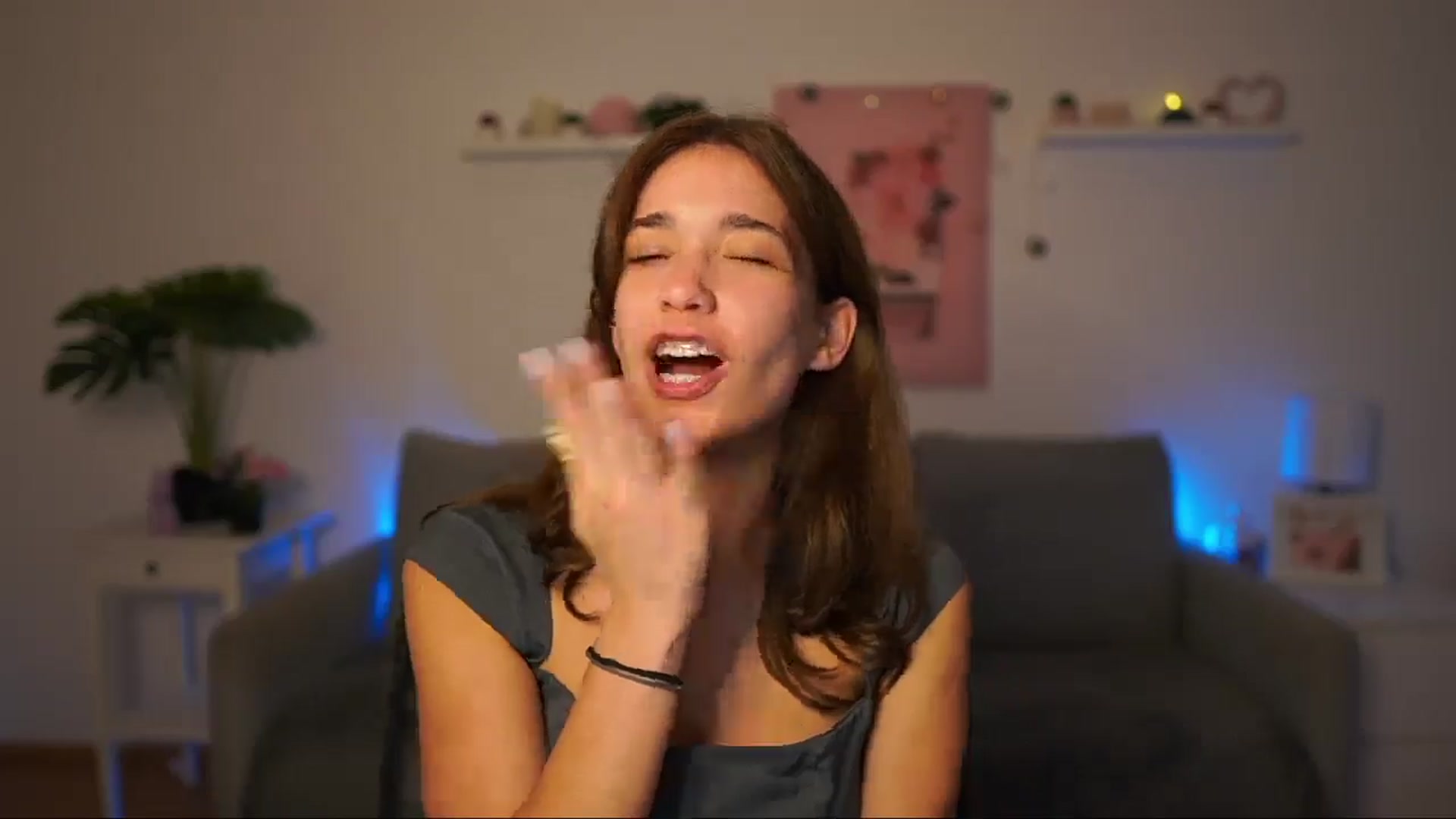 Gallery image thumbnail from Kissiecat's myfreecams stream on, 08/29/2025, 14:47 image 12 of 20