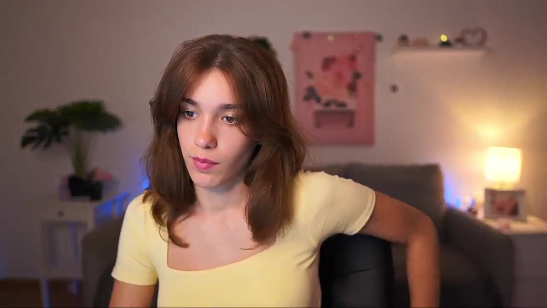 Gallery image thumbnail from Kissiecat's myfreecams stream on, 09/01/2025, 15:56 image 6 of 20