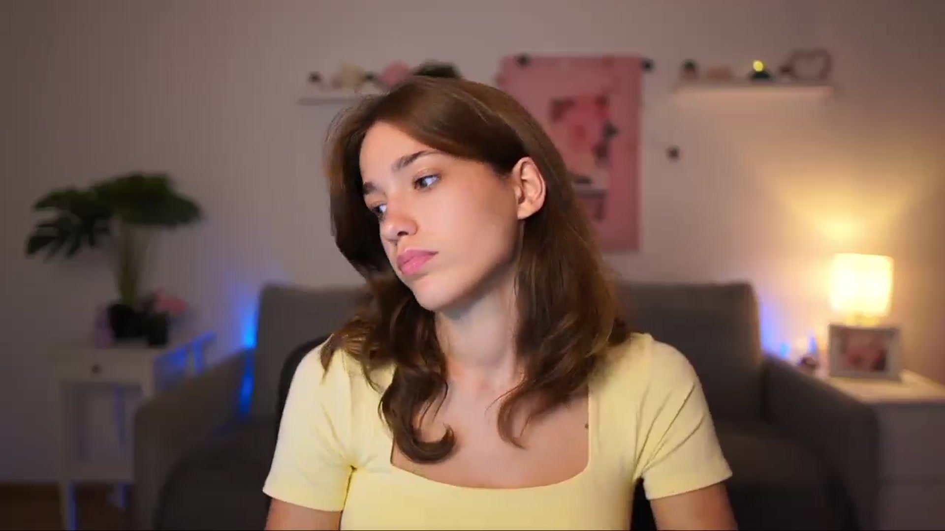 Gallery image thumbnail from Kissiecat's myfreecams stream on, 09/04/2025, 13:33 image 9 of 20