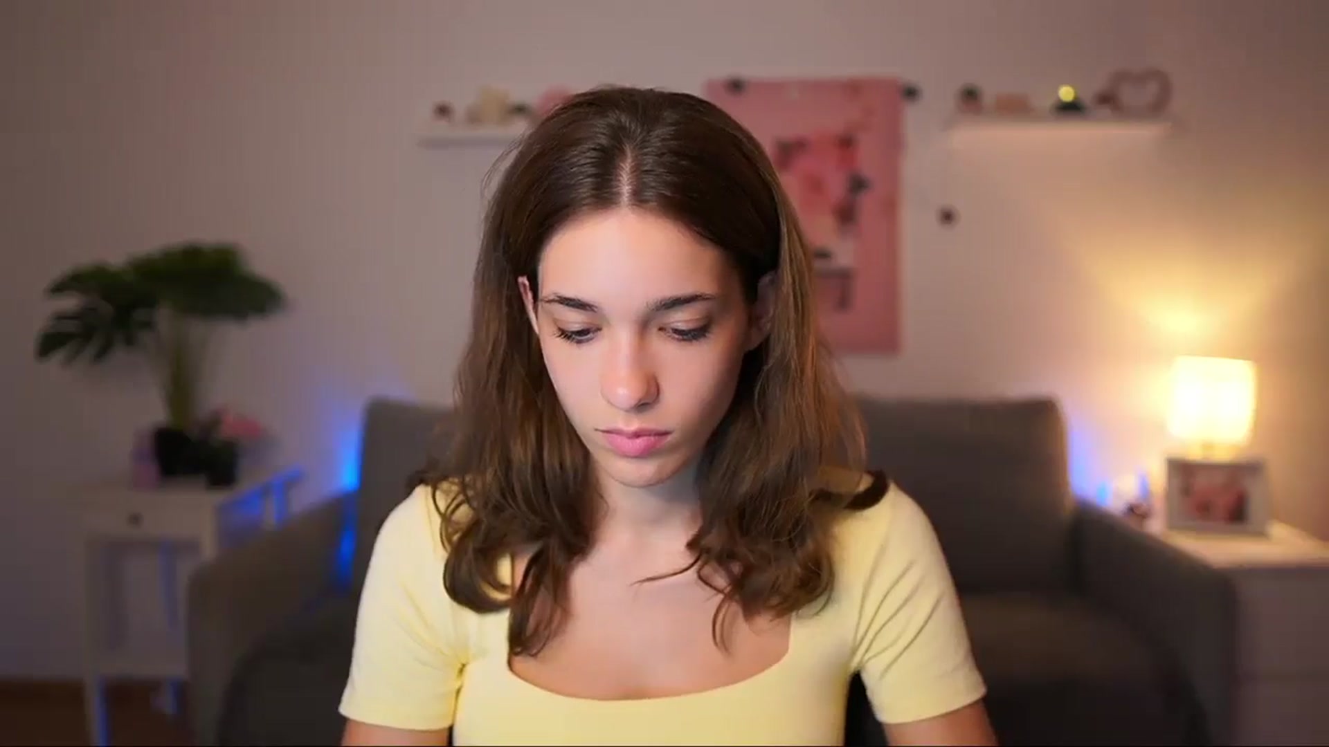 Gallery image thumbnail from Kissiecat's myfreecams stream on, 09/04/2025, 16:27 image 12 of 20