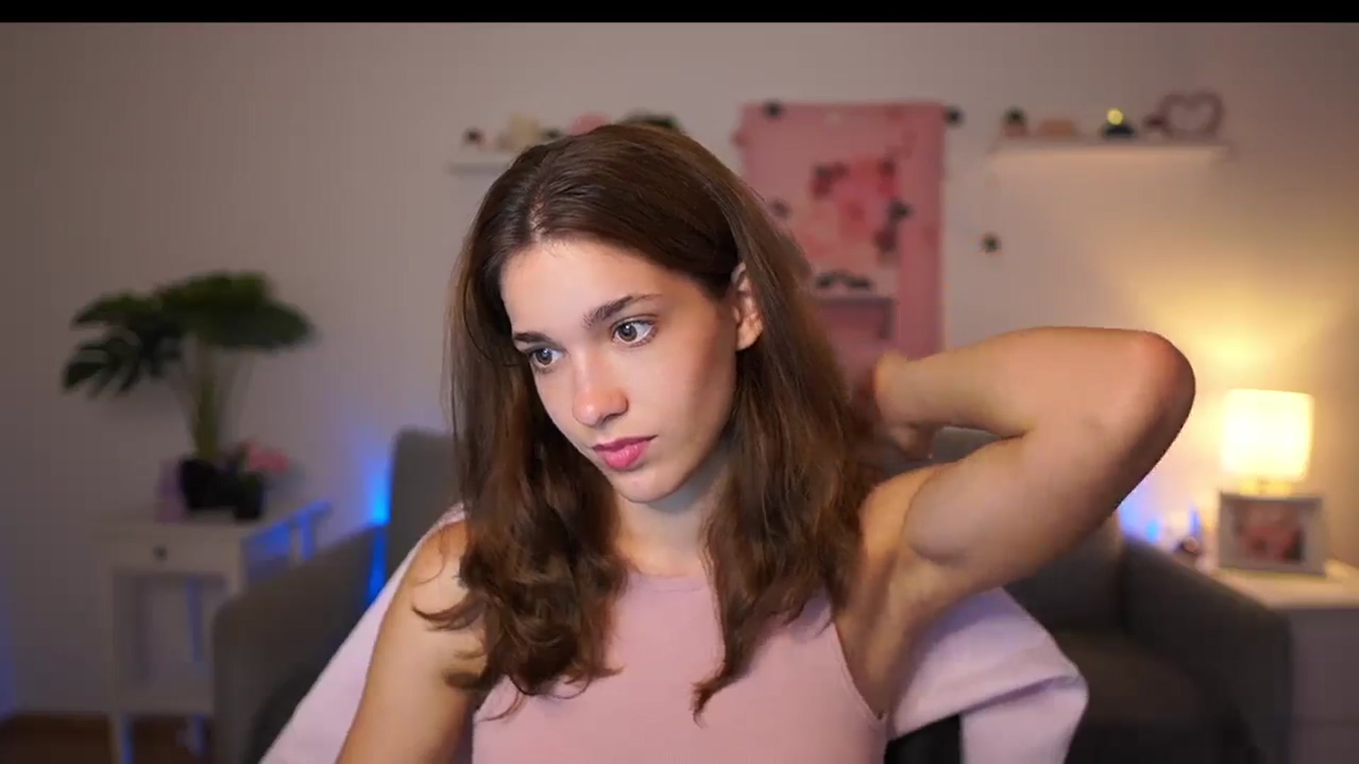 Gallery image thumbnail from Kissiecat's myfreecams stream on, 09/05/2025, 13:20 image 7 of 20
