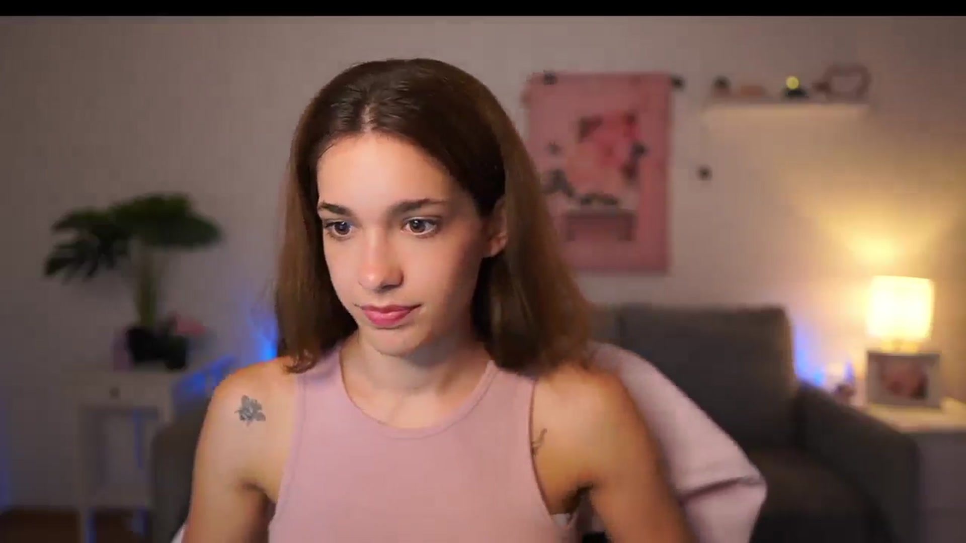Gallery image thumbnail from Kissiecat's myfreecams stream on, 09/05/2025, 13:20 image 13 of 20
