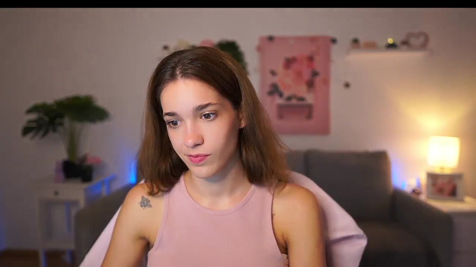 Gallery image thumbnail from Kissiecat's myfreecams stream on, 09/05/2025, 13:20 image 14 of 20