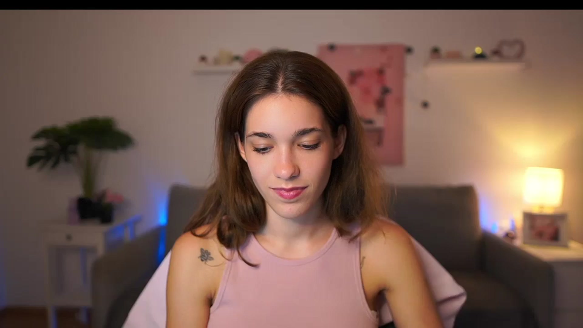 Gallery image thumbnail from Kissiecat's myfreecams stream on, 09/05/2025, 14:31 image 7 of 20