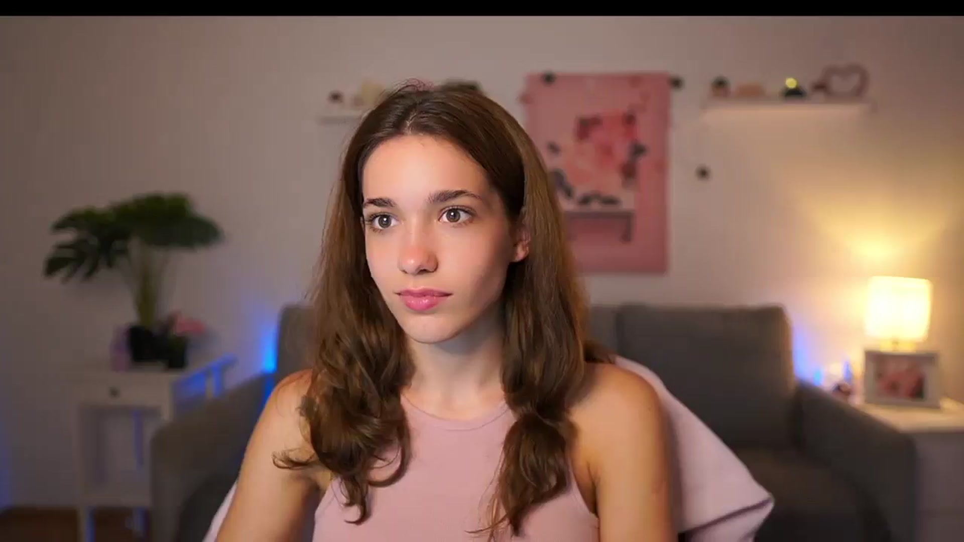 Gallery image thumbnail from Kissiecat's myfreecams stream on, 09/05/2025, 14:31 image 15 of 20
