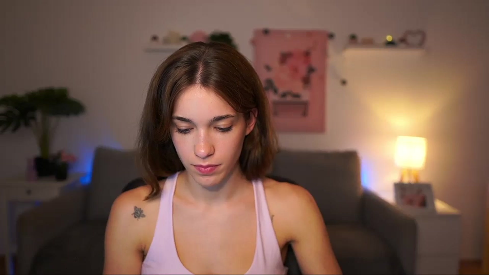 Gallery image thumbnail from Kissiecat's myfreecams stream on, 09/09/2025, 13:45 image 10 of 20