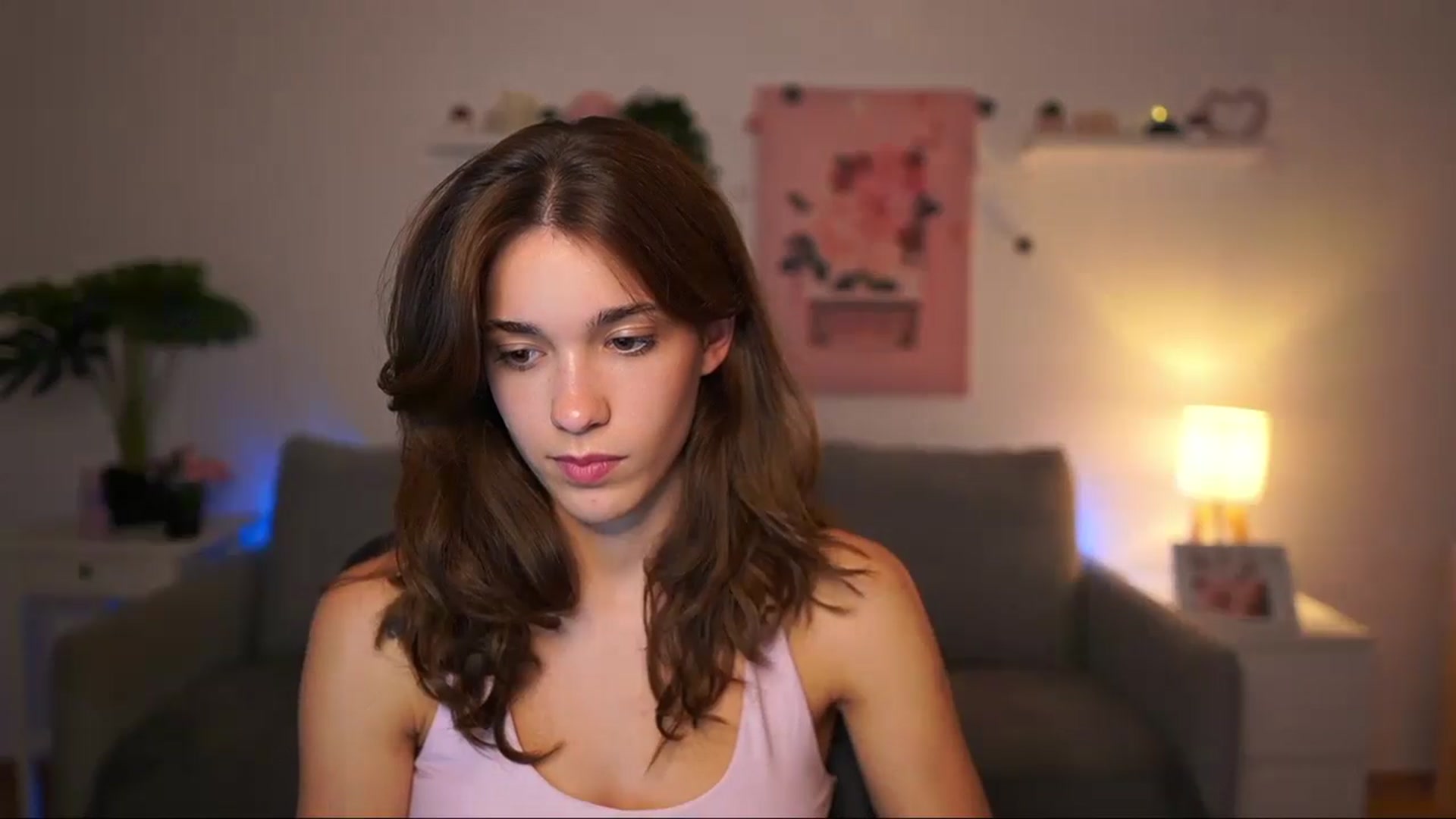 Gallery image thumbnail from Kissiecat's myfreecams stream on, 09/09/2025, 13:45 image 12 of 20