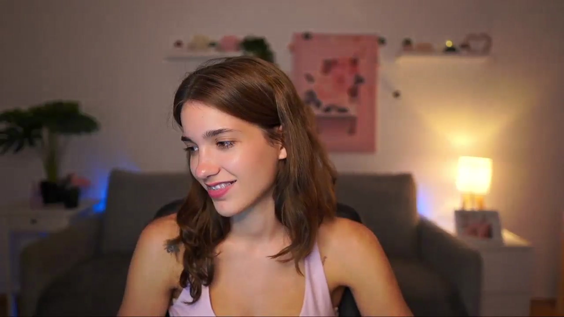 Gallery image thumbnail from Kissiecat's myfreecams stream on, 09/09/2025, 16:06 image 5 of 20